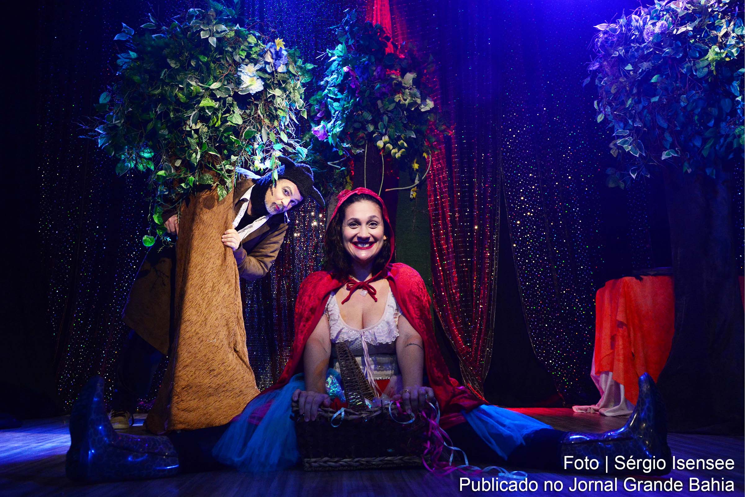 Teatro Gamboa promove uma série de eventos em comemoração aos 45 anos de carreira de Gil Santana, incluindo apresentações teatrais, exposições e oficinas.