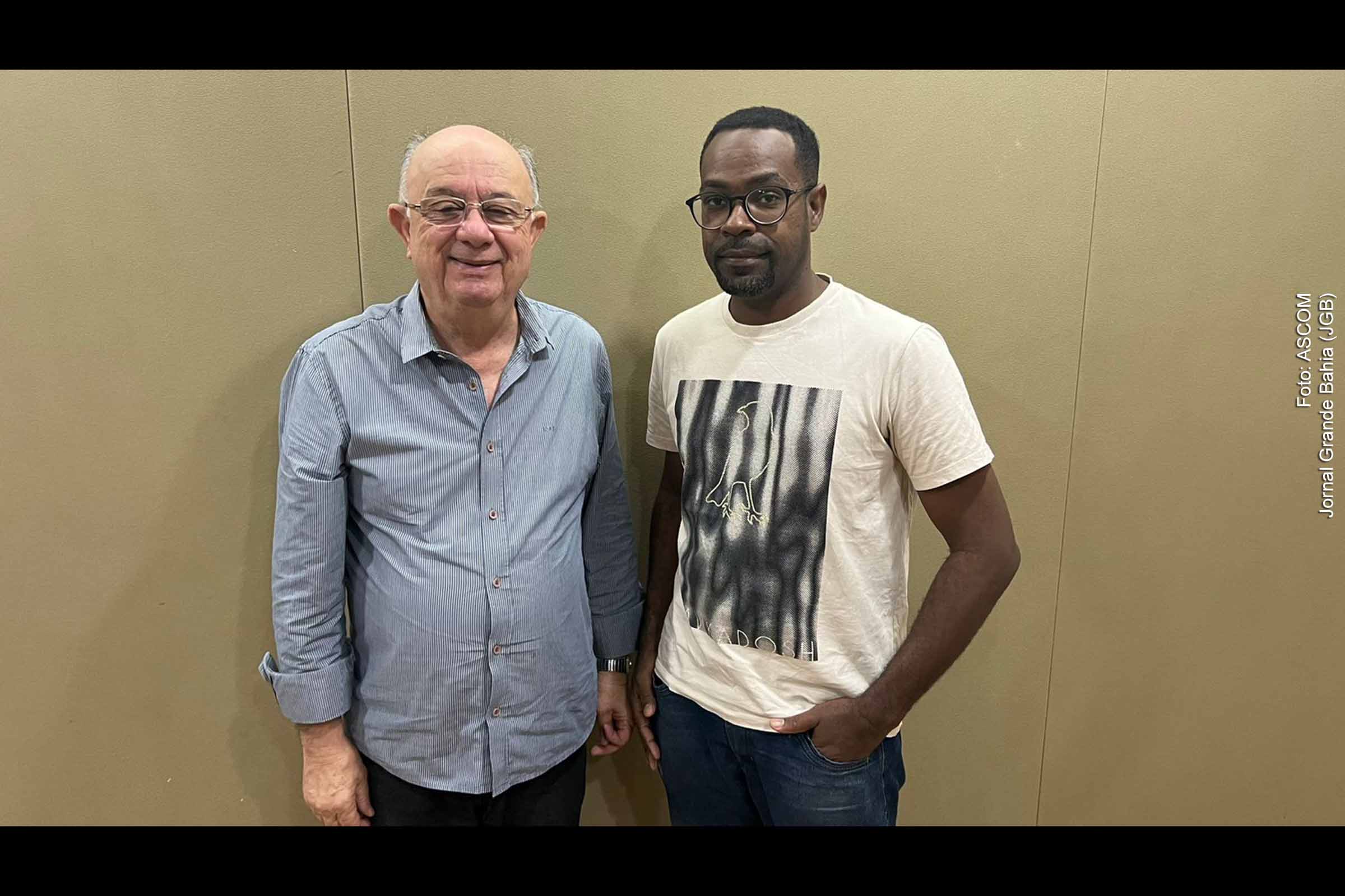 Ex-prefeito José Ronaldo amplia base de apoio com aliança estratégica para as eleições municipais.