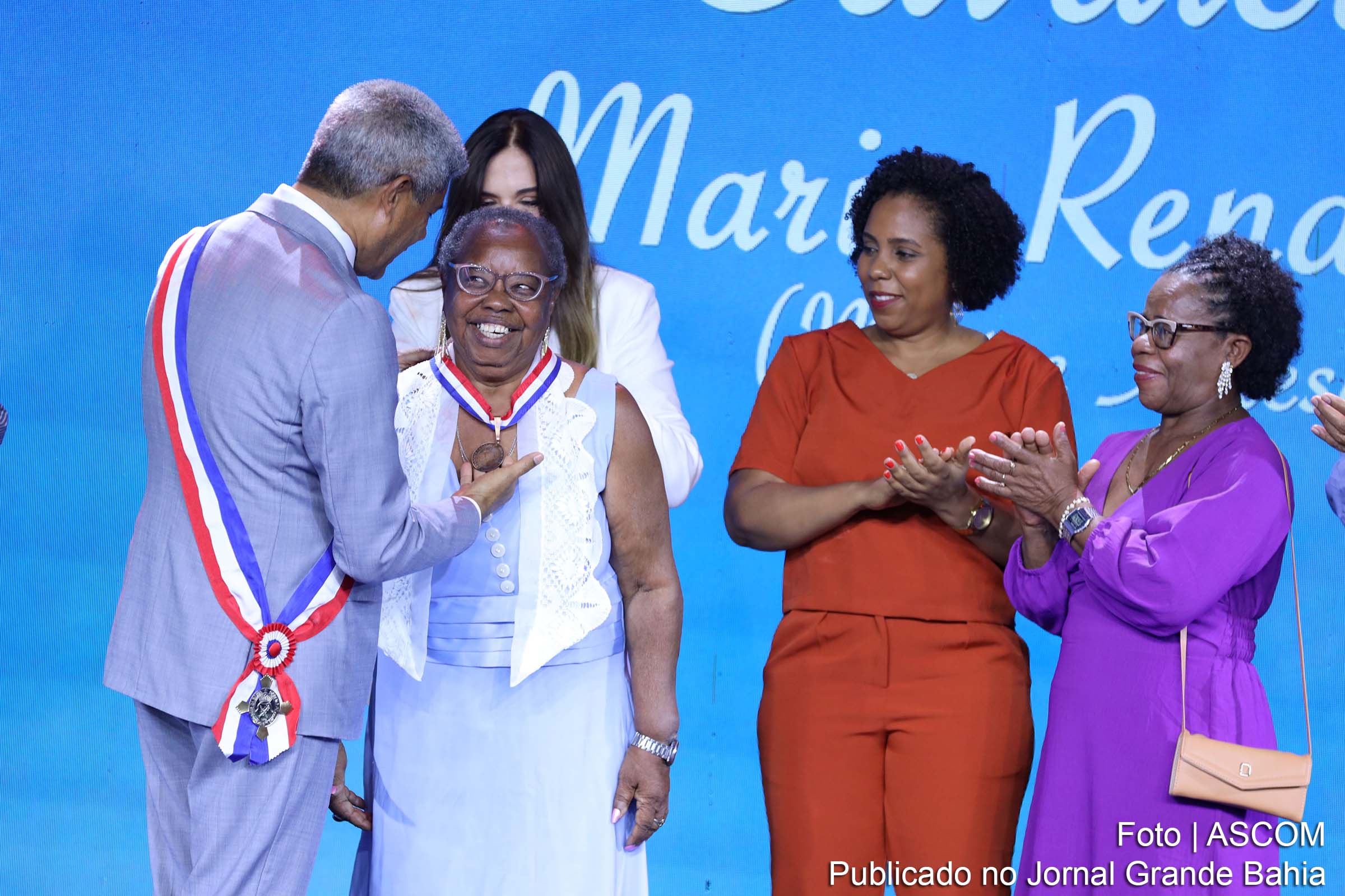 A mestra artesã Maria do Carmo Amorim foi agraciada com a Comenda 2 de Julho – Libertadores da Bahia, Grau de Cavaleiro, durante cerimônia realizada no Museu de Arte Contemporânea da Bahia.