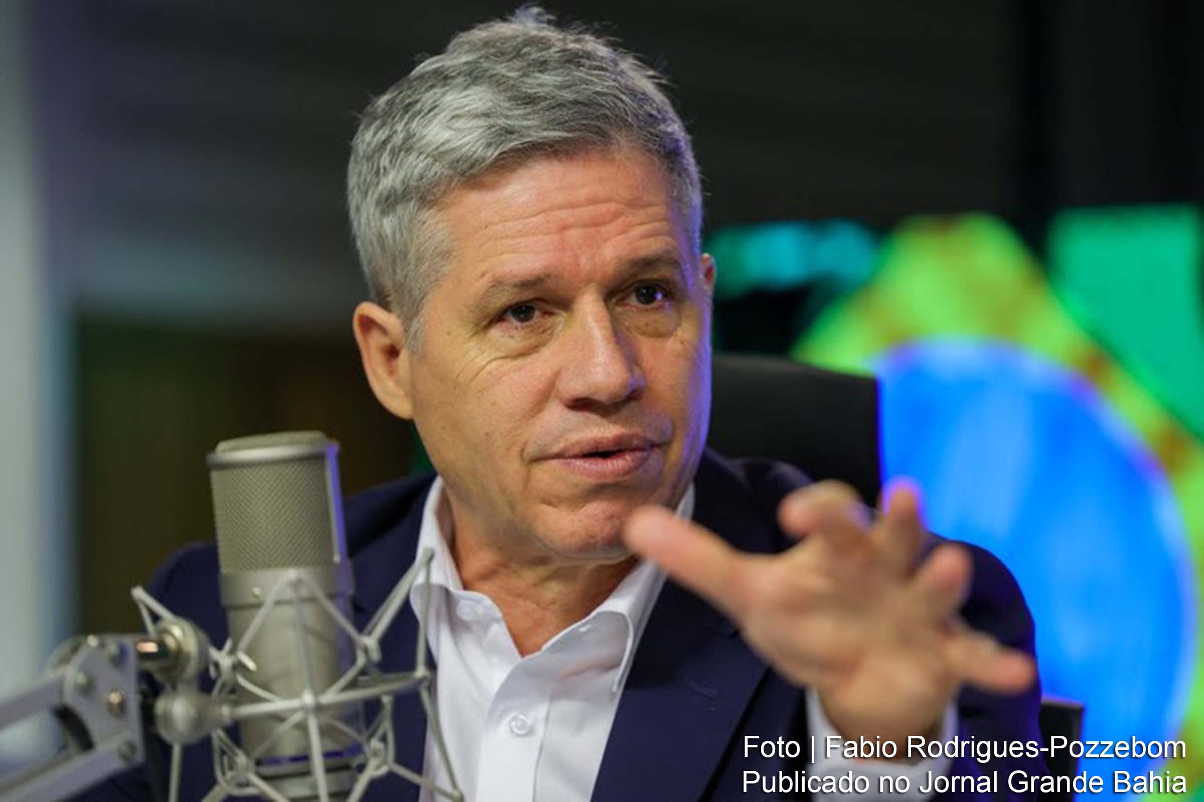 Ministro Paulo Teixeira destaca medidas para fortalecer a produção de alimentos e inclusão no sistema financeiro.