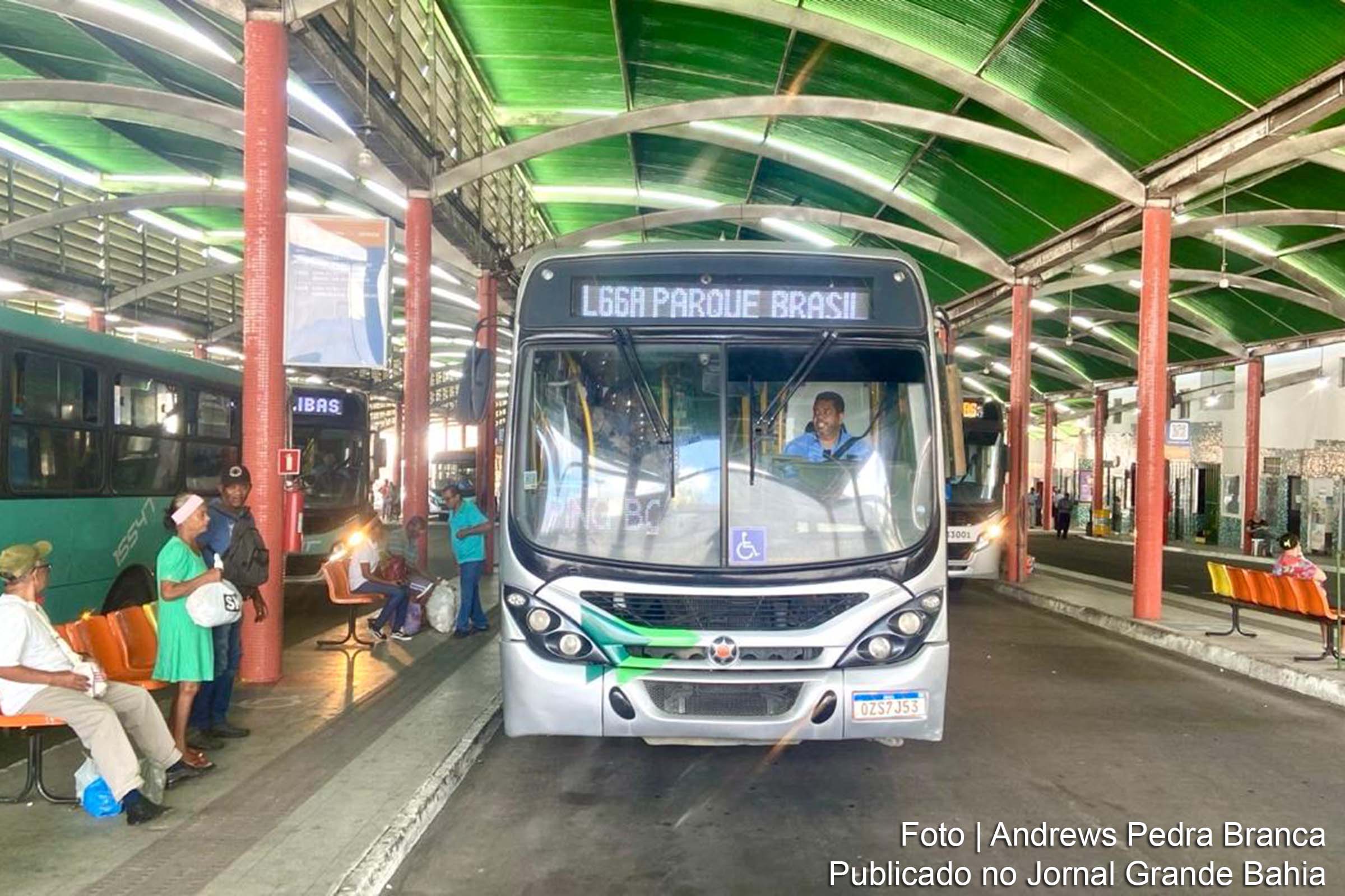 Após interrupção causada por ato de vandalismo, ônibus BRT voltam a circular na linha 66-Conceição via Parque Brasil.