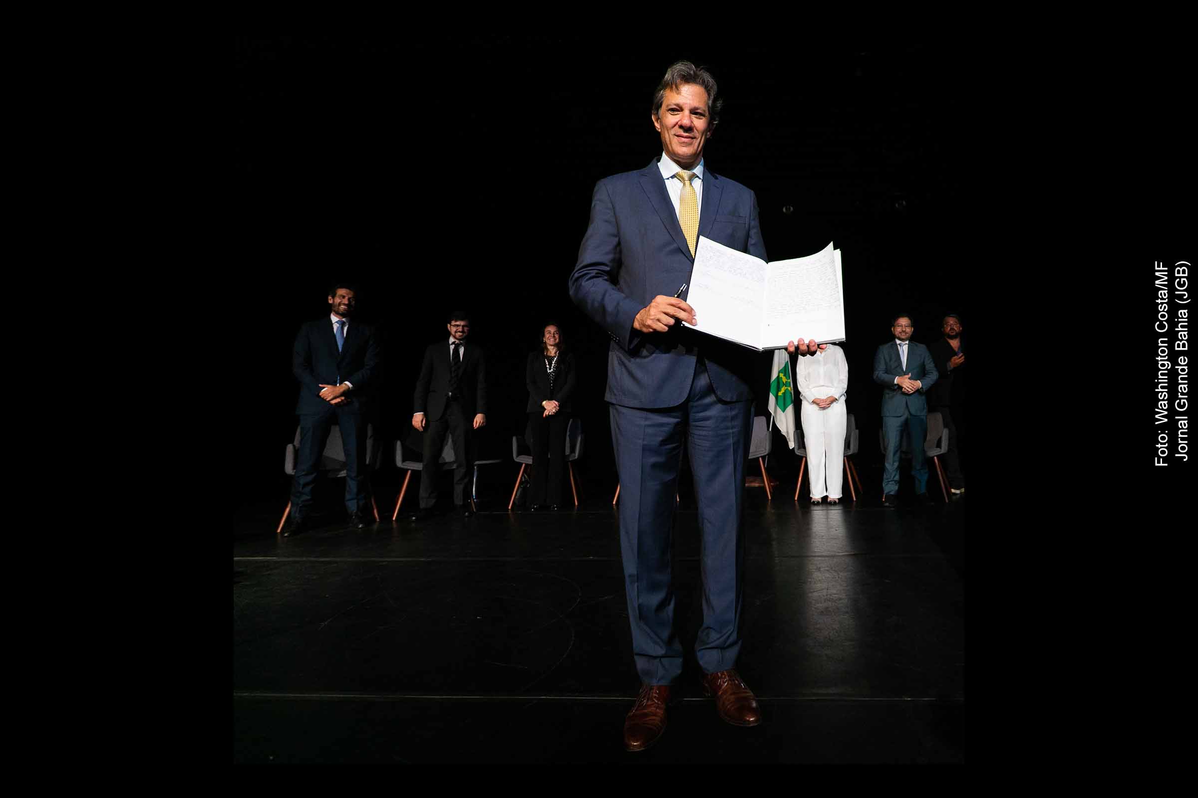 Carga tributária caiu no primeiro ano de gestão de Fernando Haddad no ministério da Fazenda.