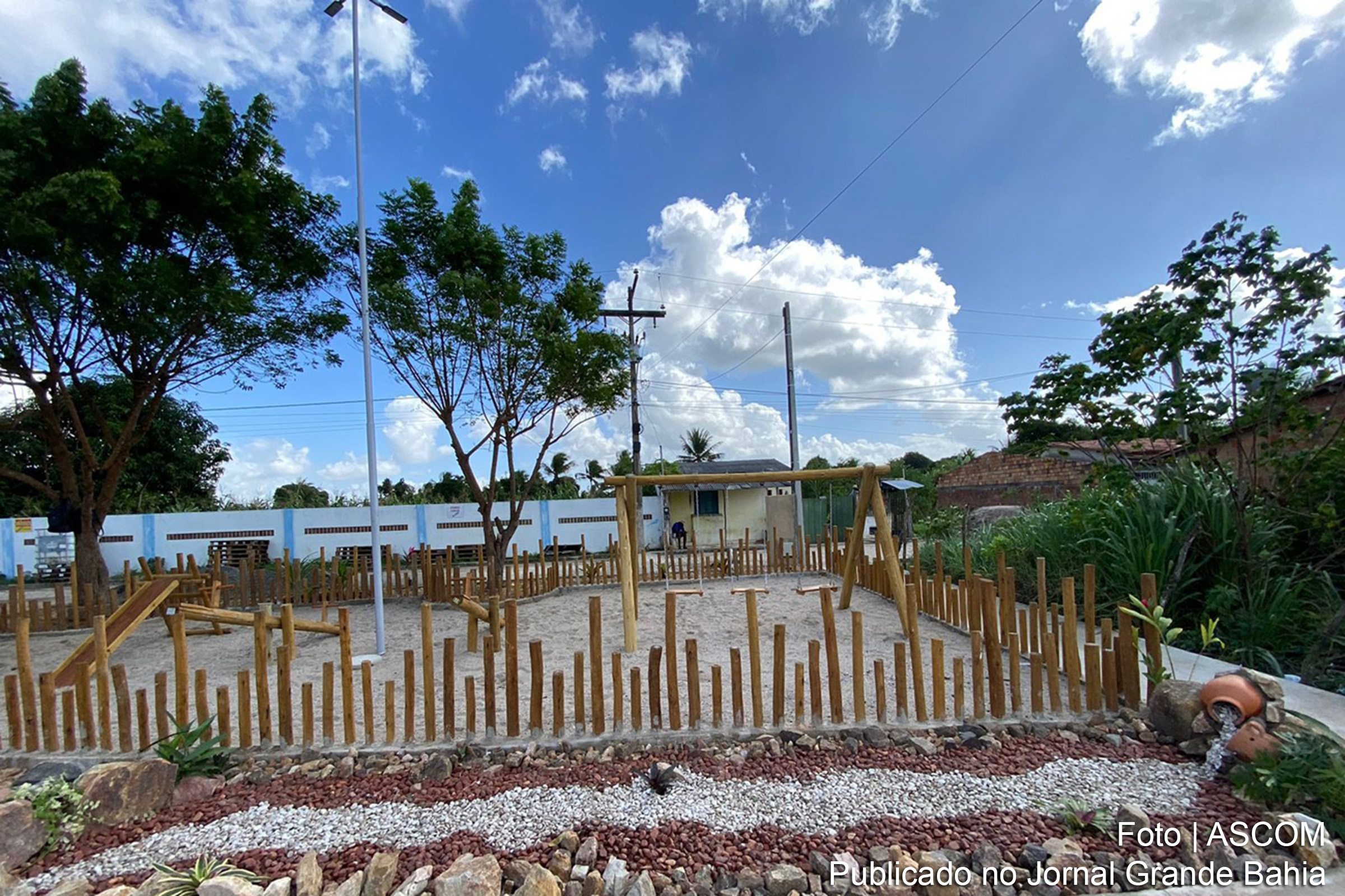 Feira de Santana: Governo Colbert Martins inaugura nova praça no povoado de Almeida