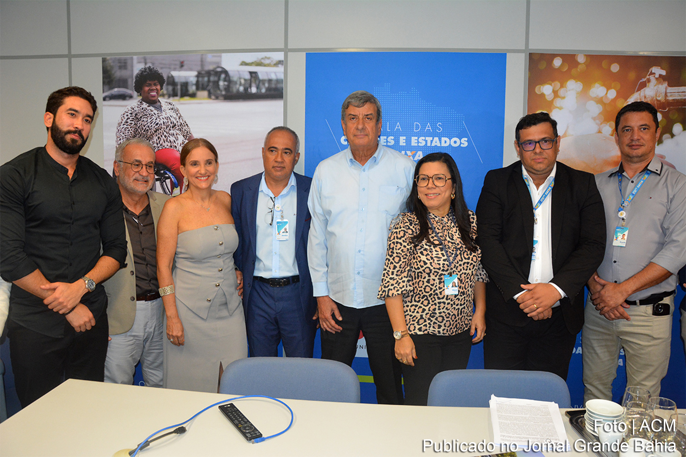 Prefeito Colbert Martins firma contrato com a Caixa Econômica Federal para construção de unidades habitacionais que beneficiarão famílias de baixa renda.