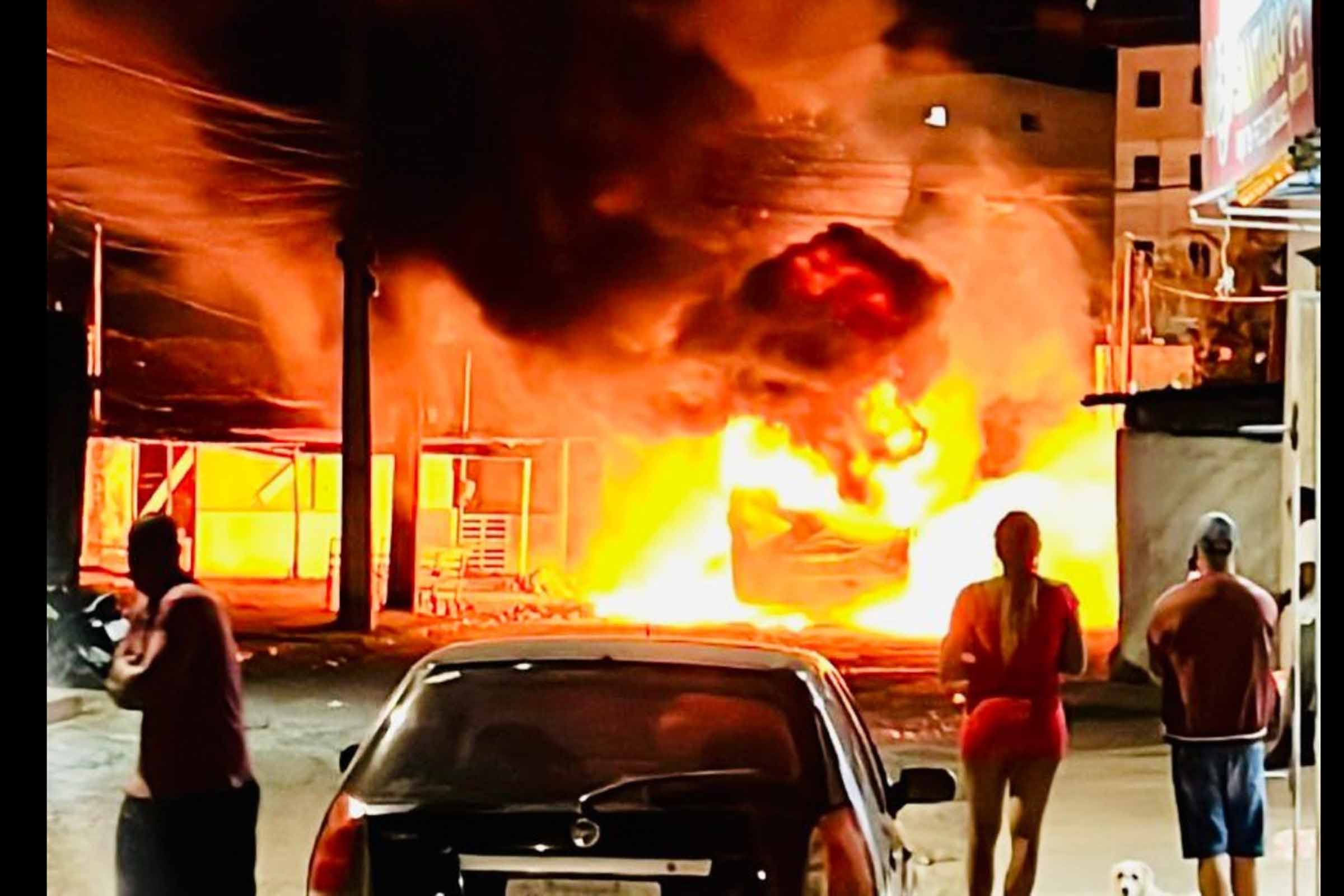 Governo Colbert Martins suspende operação do transporte público de Feira de Santana devido à crise na segurança pública