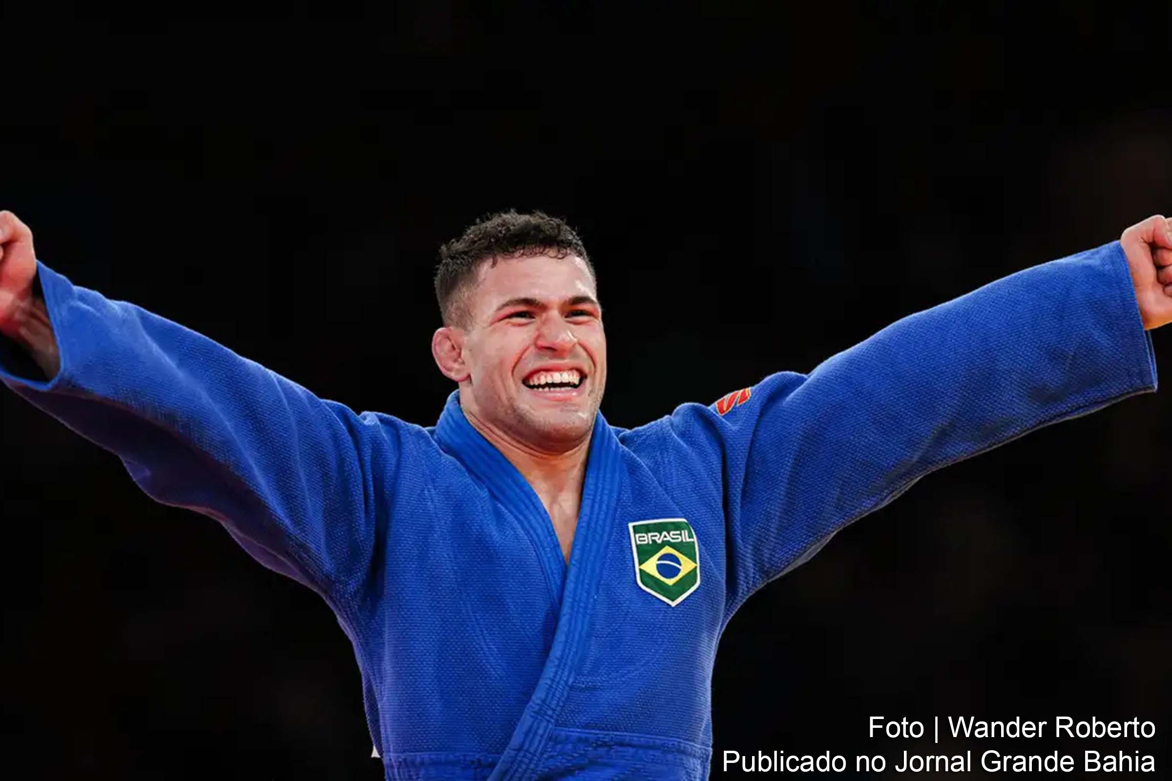 Willian Lima, judoca brasileiro de 24 anos, conquista a medalha de prata na categoria de 66 kg nas Olimpíadas de Paris, marcando a primeira medalha do Brasil nos jogos.