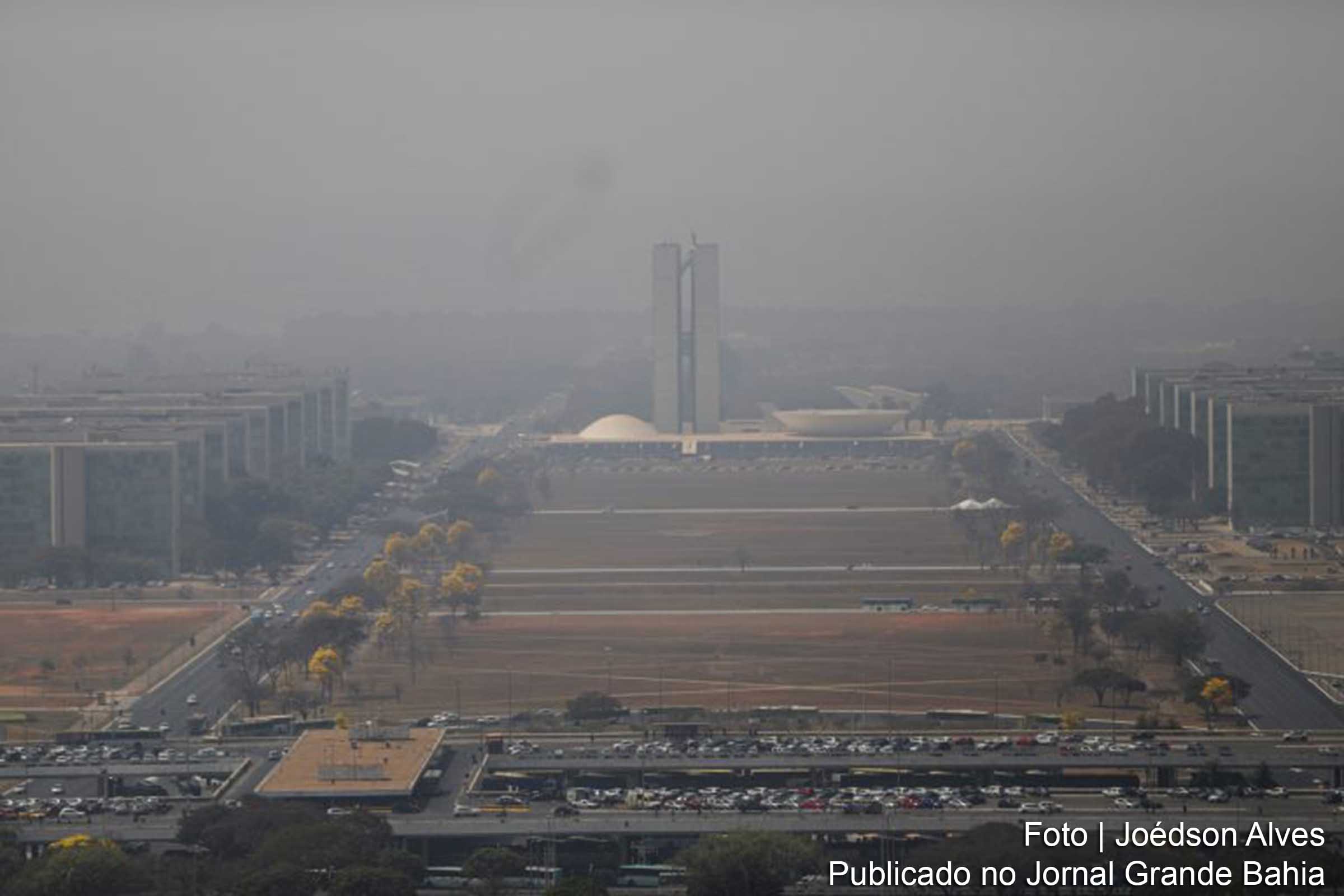 Parlamentares destacaram a necessidade de apoio ao sistema de saúde para lidar com as doenças respiratórias causadas pela fumaça.
