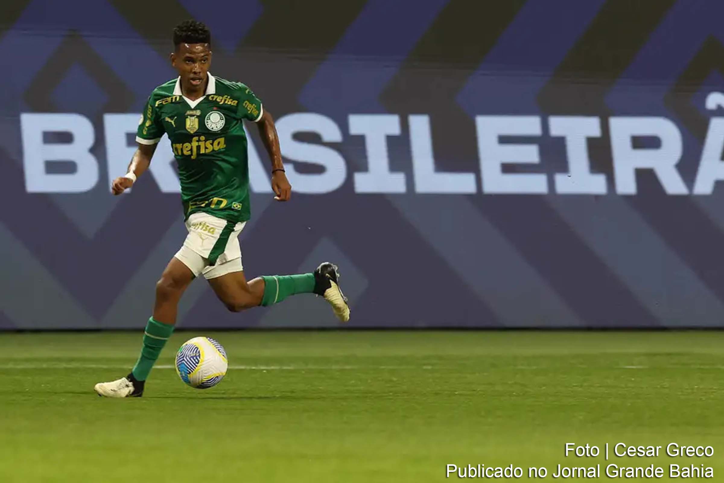 Estêvão, atacante do Palmeiras, é uma das novidades na lista de convocados.