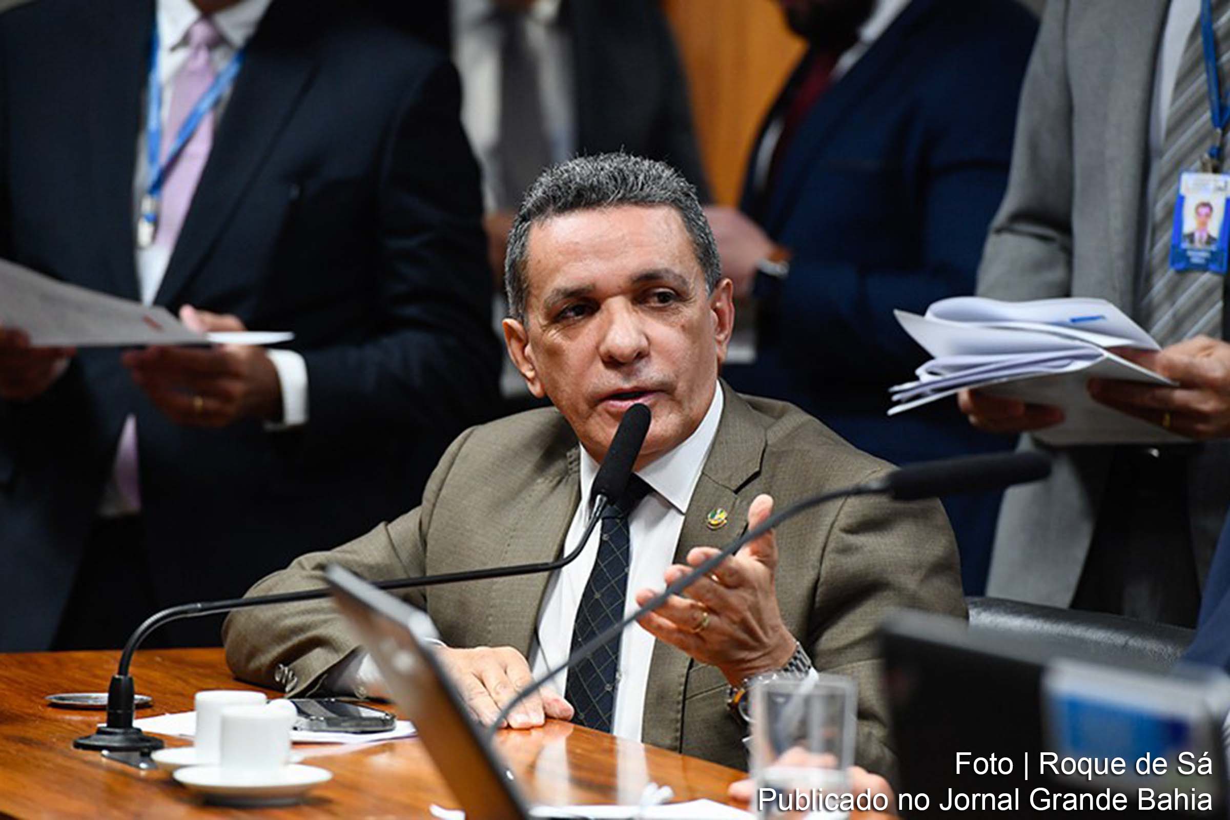 O projeto de lei que regula a profissão de técnico em eletricidade e eletrotécnica foi aprovado pela Comissão de Assuntos Econômicos e segue para análise na Comissão de Assuntos Sociais.