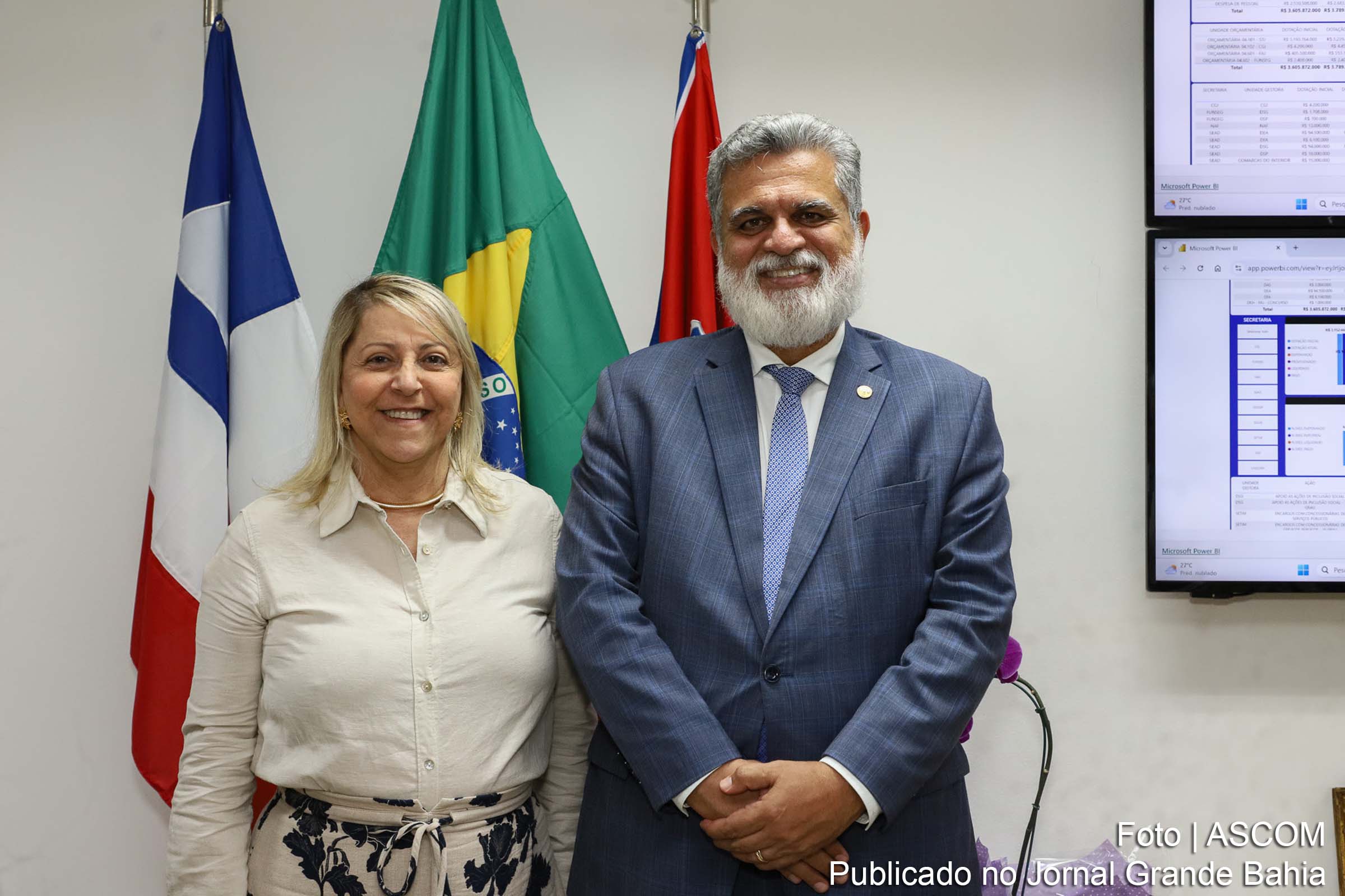 Ministro Lelio Bentes, Presidente do TST, e Desembargadora Cynthia Resende, Presidente do TJBA, durante encontro em Salvador.