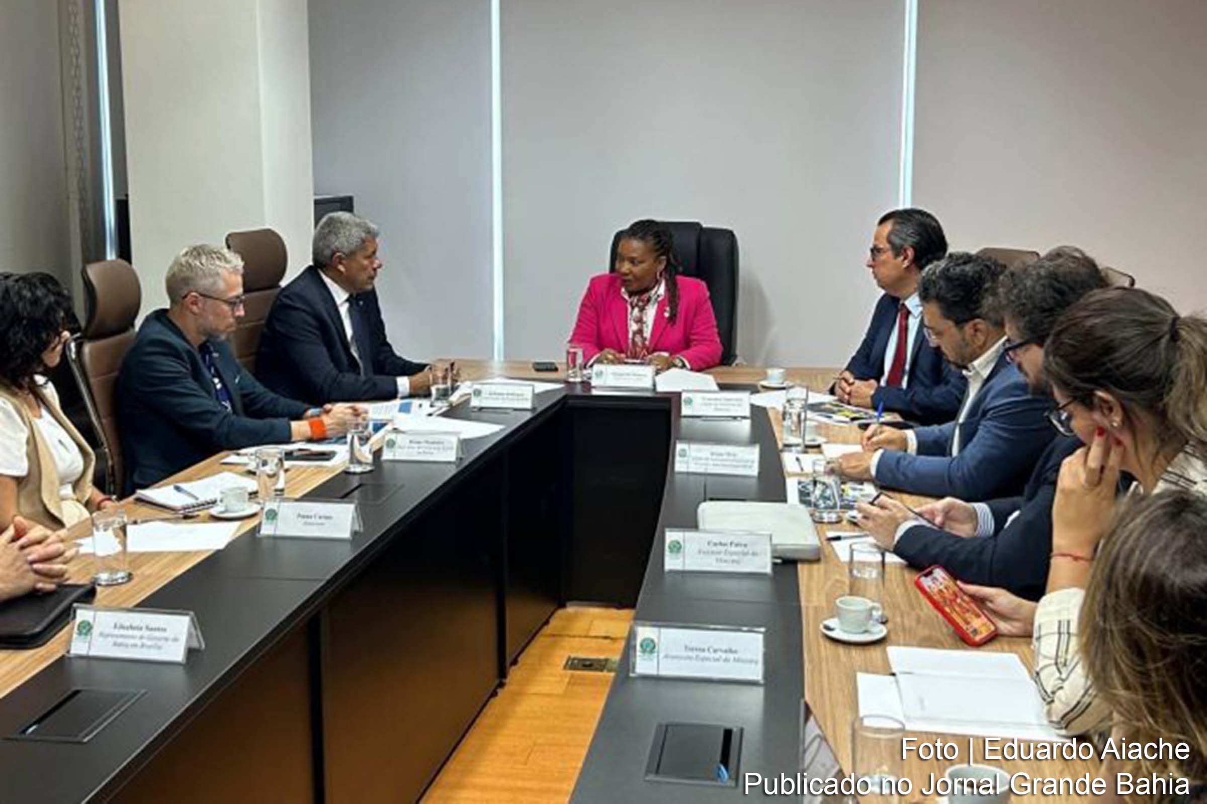 O governador da Bahia, Jerônimo Rodrigues, e a ministra Margareth Menezes discutem estratégias para o G20 Cultural e outros projetos culturais em encontro na capital federal.