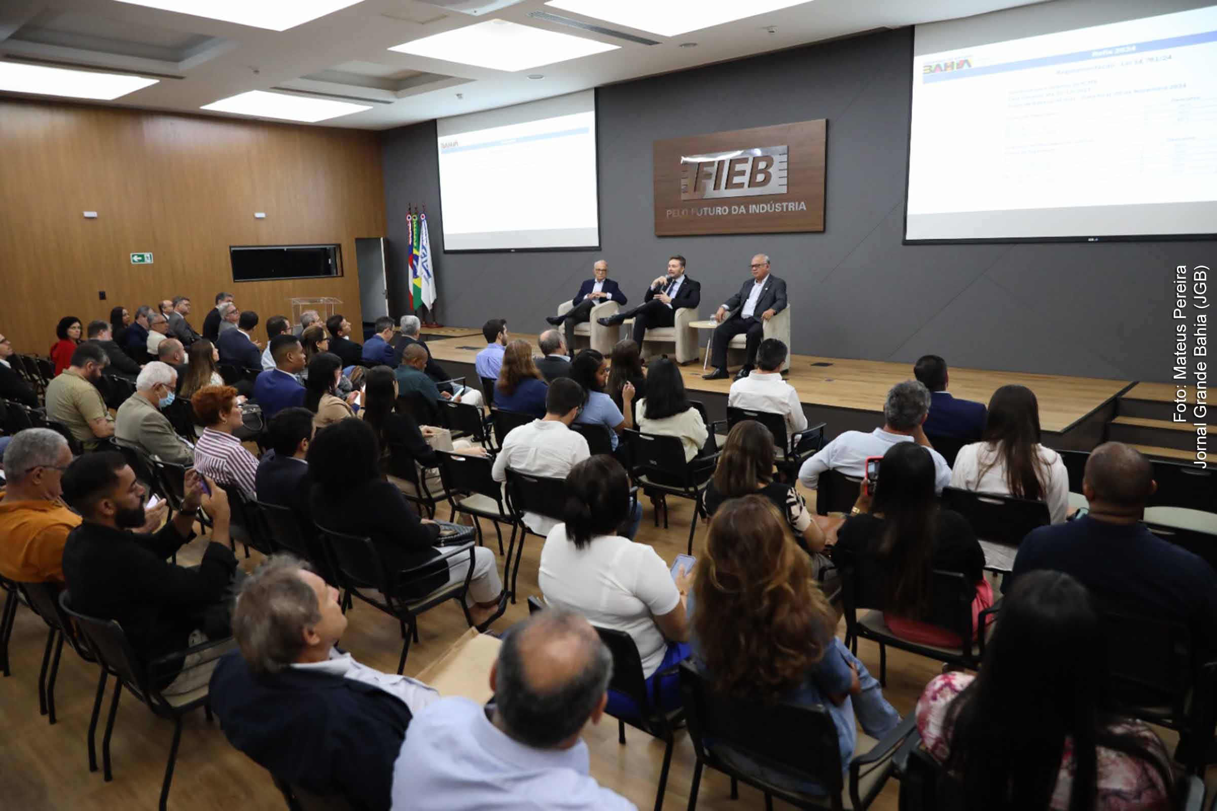 Lançamento do Refis ICMS Bahia 2024 incentiva regularização fiscal de empresas no estado, afirma secretário estadual Manoel Vitório.