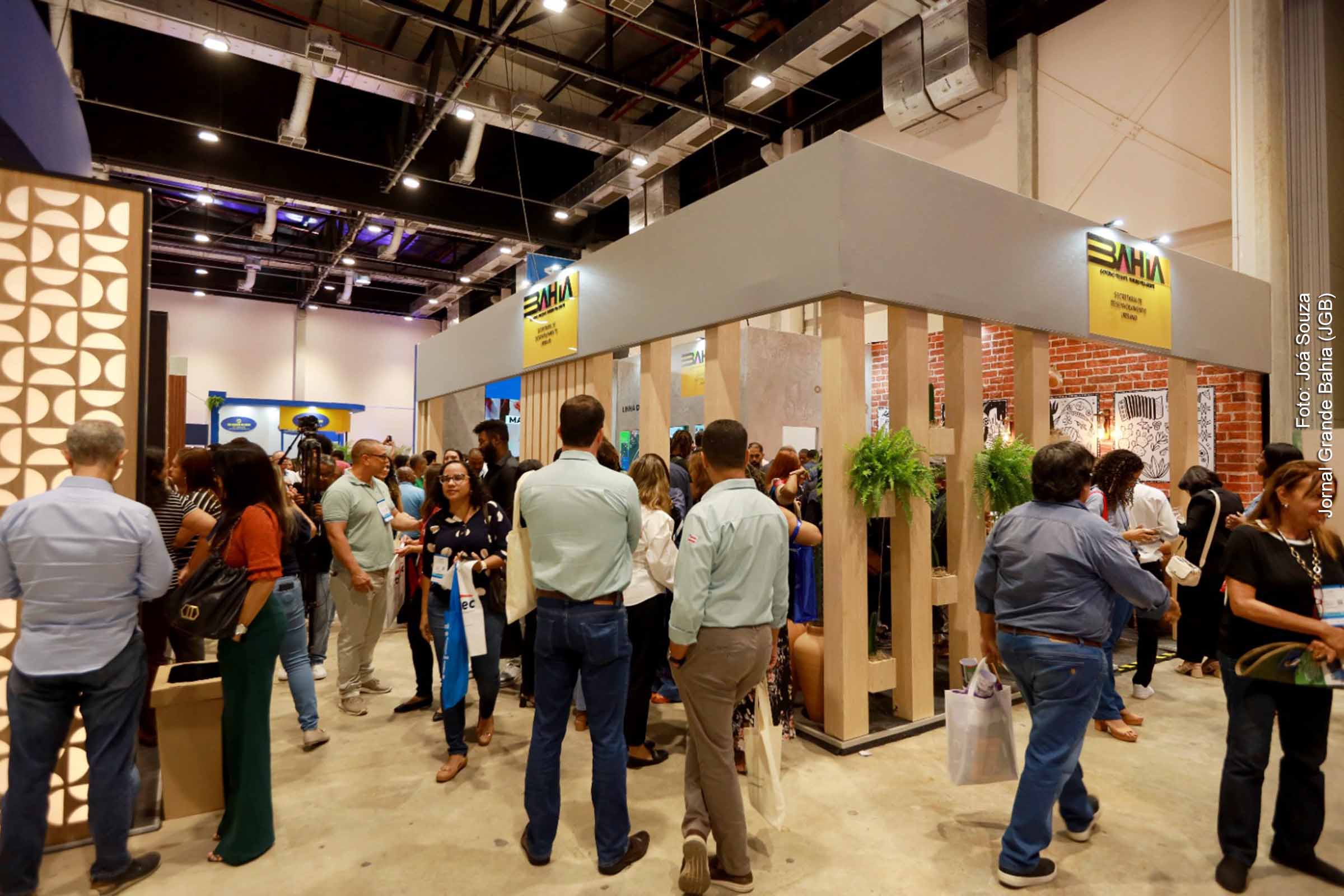 ConstruNordeste reúne grandes nomes da construção civil e promove inovações tecnológicas e oportunidades de negócio em Salvador.