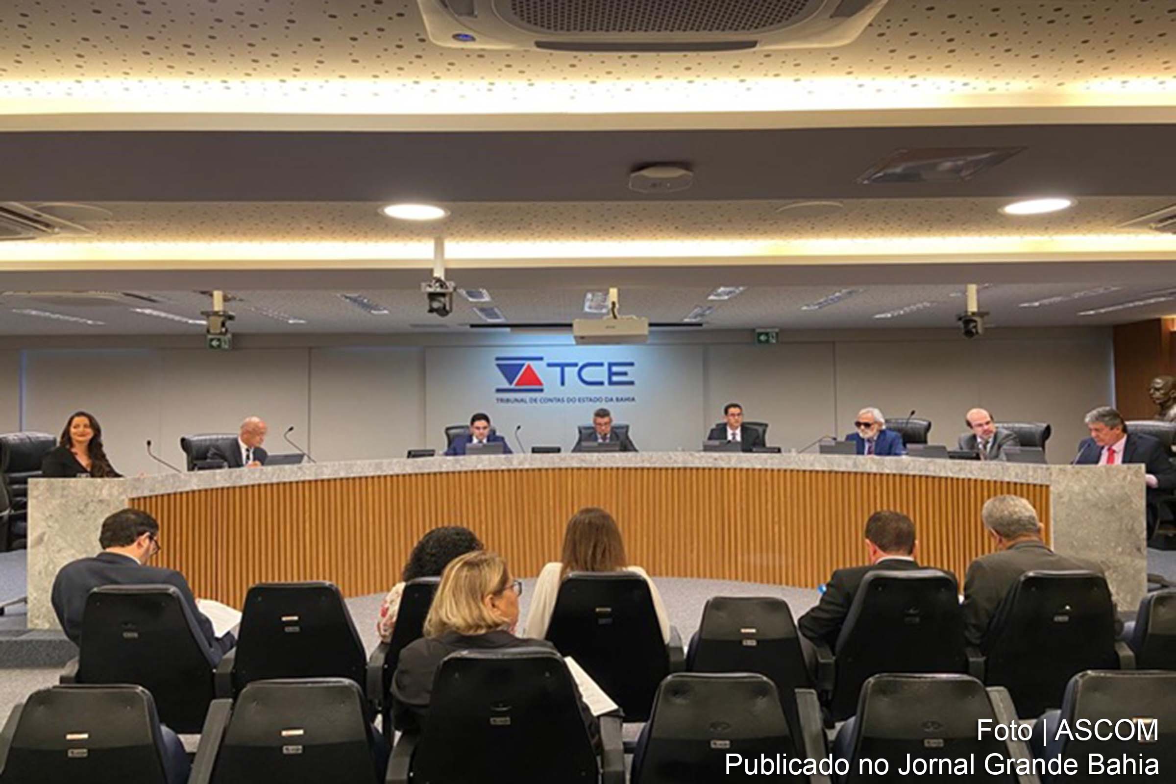 TCE Bahia aprova contas do Gabinete da SESAB com ressalvas e multa à ex-secretária