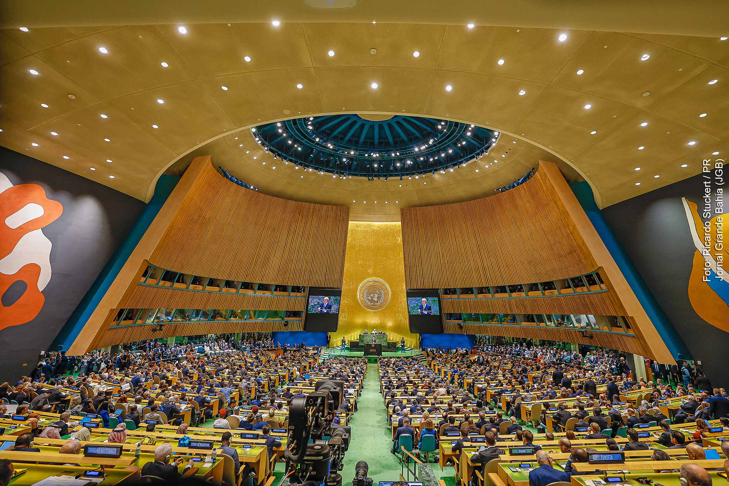 Presidente do Brasil propõe reformas no Conselho de Segurança e critica exclusão de países emergentes durante a 79ª Sessão da Assembleia Geral da ONU, em Nova York.