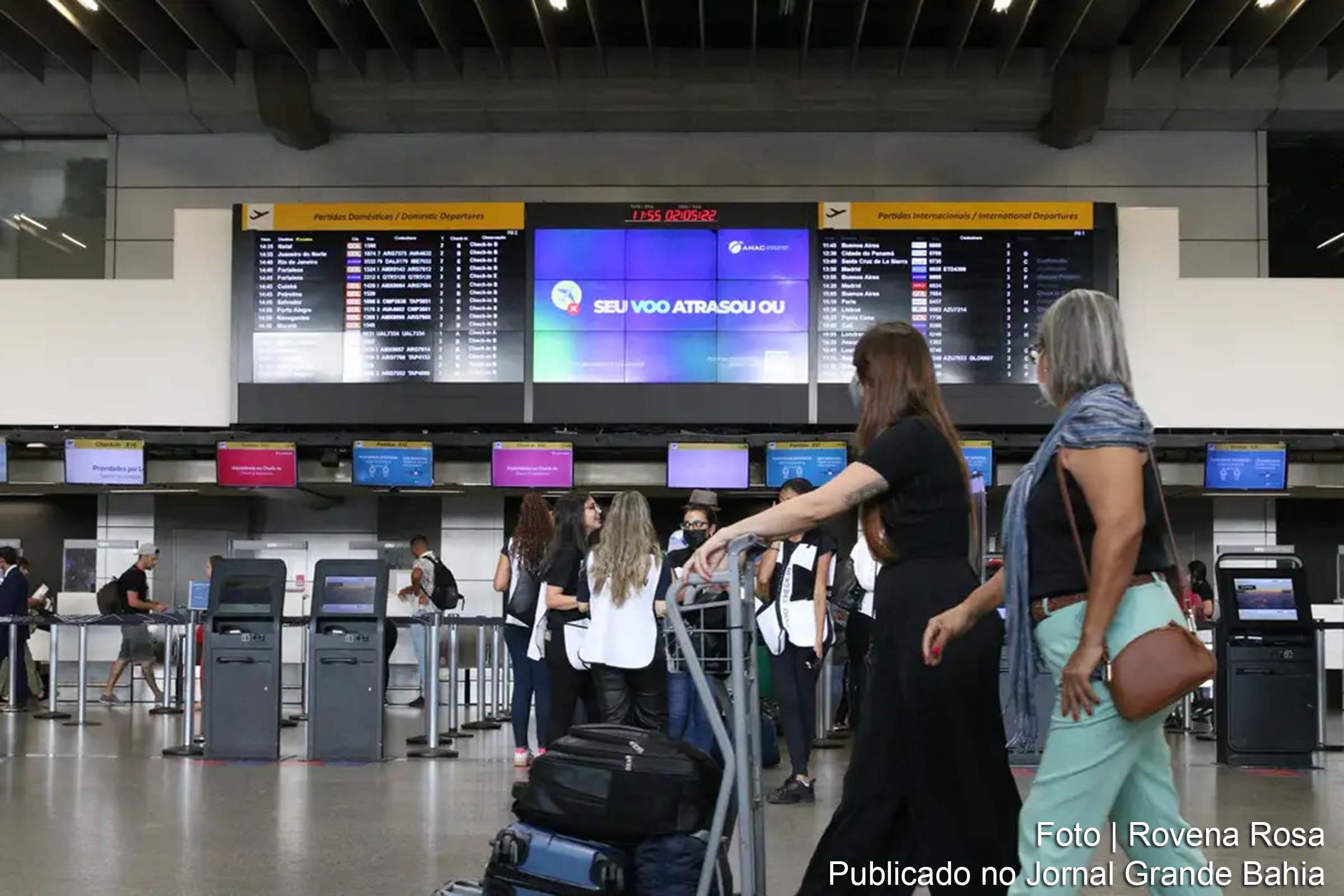 Programa de aviação acessível oferece bilhetes para aposentados em destinos por todo o Brasil.