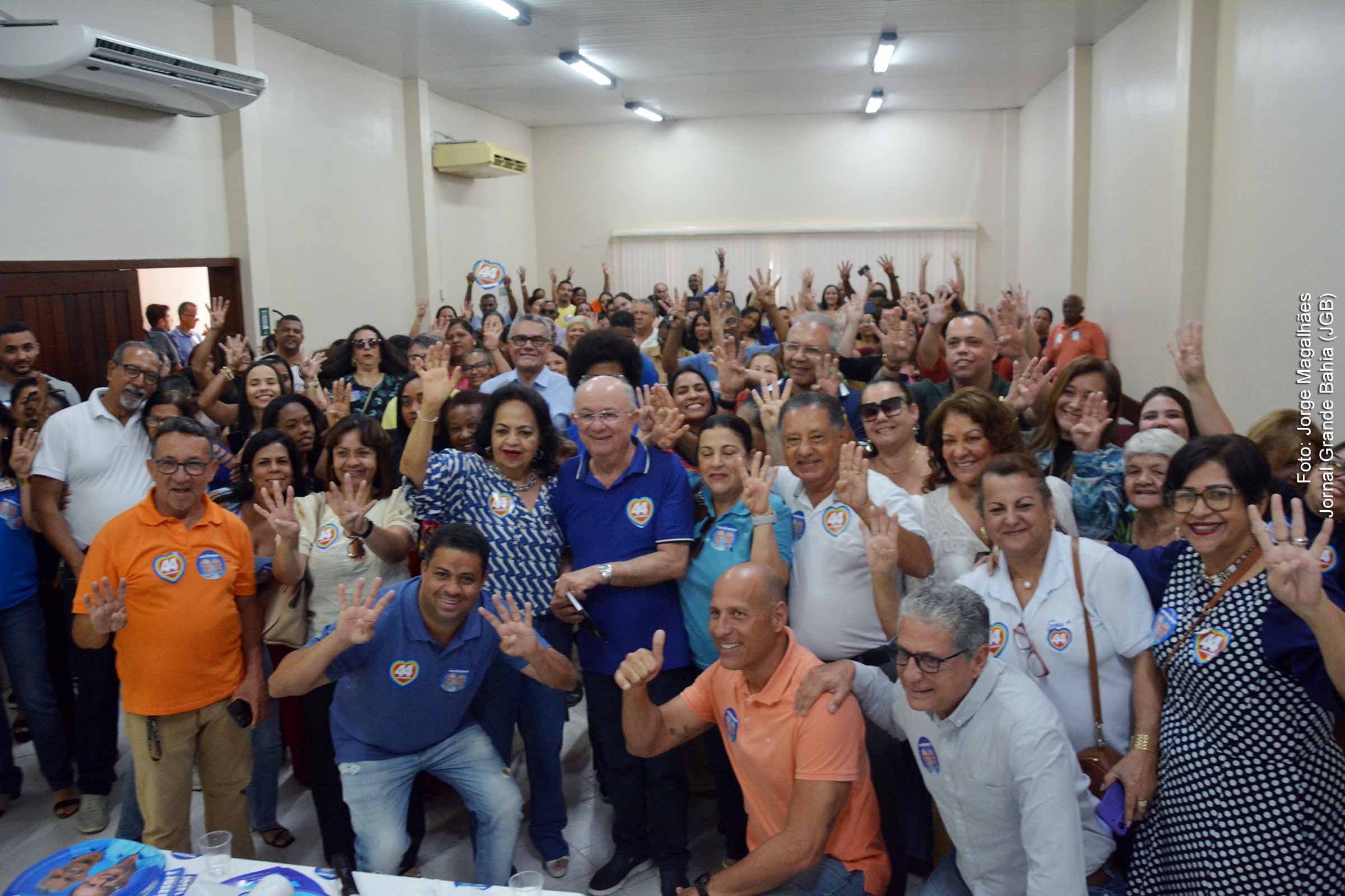 Candidato José Ronaldo recebe apoio de grupo ligado à secretária Anaci Paim em Feira de Santana