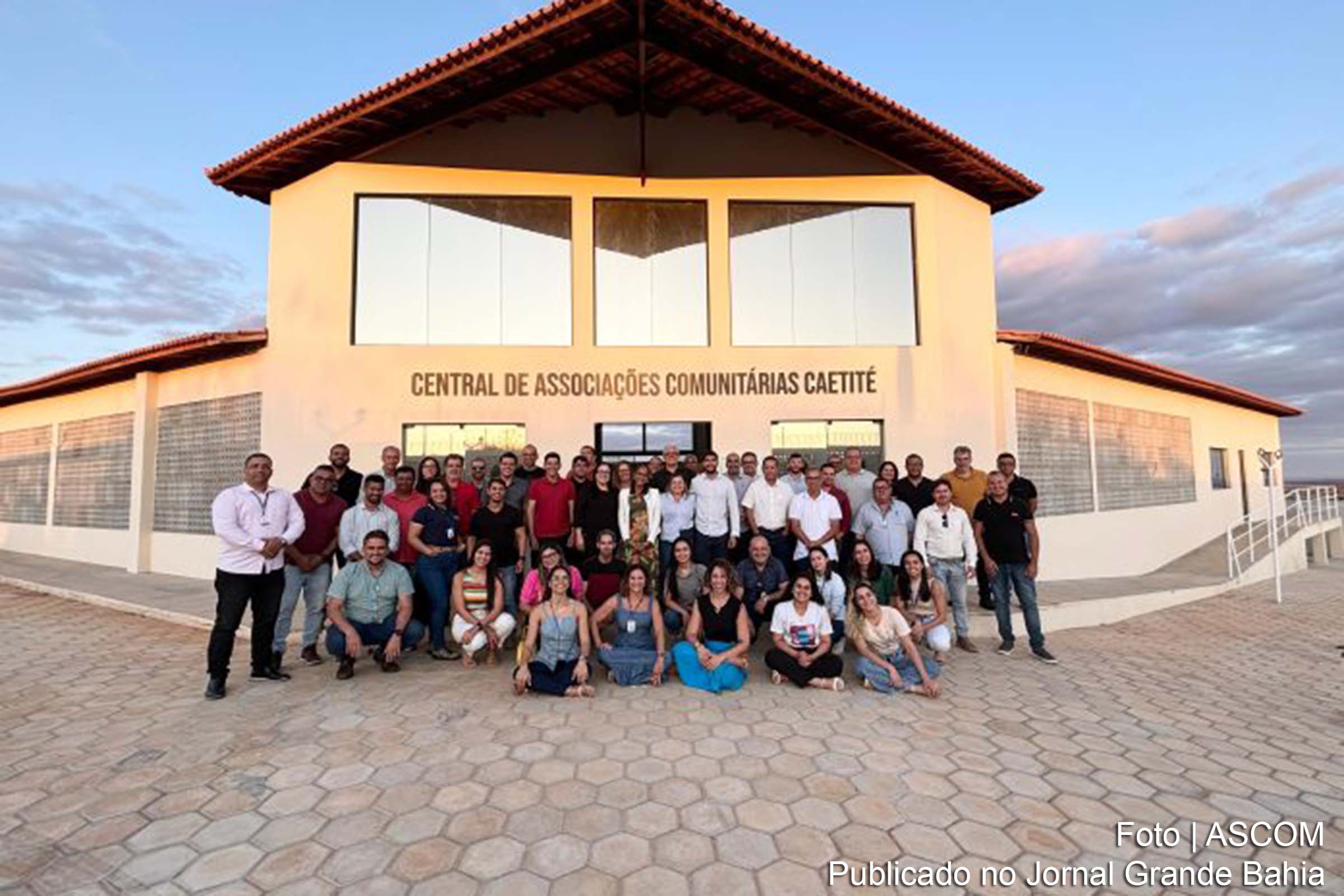 Encontro entre a Cerb e as Centrais de Associações Comunitárias em Caetité visa fortalecer o acesso à água potável nas comunidades rurais.