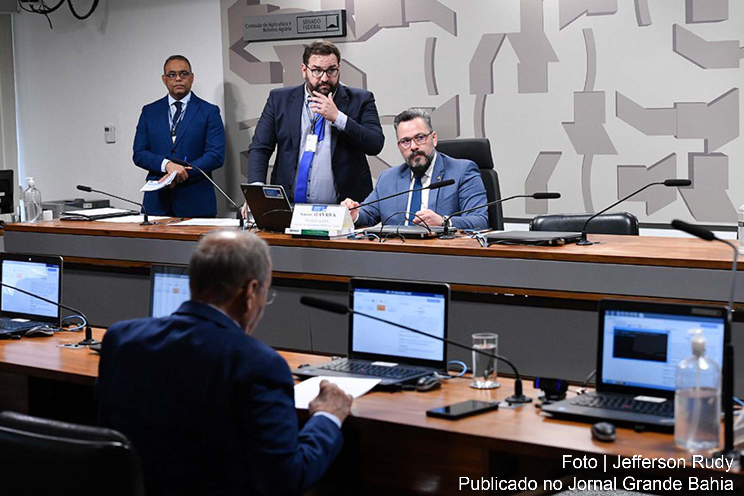 A Comissão de Agricultura e Reforma Agrária aprovou o projeto de lei que concede a Pacajus o título de Capital Nacional da Castanha de Caju.