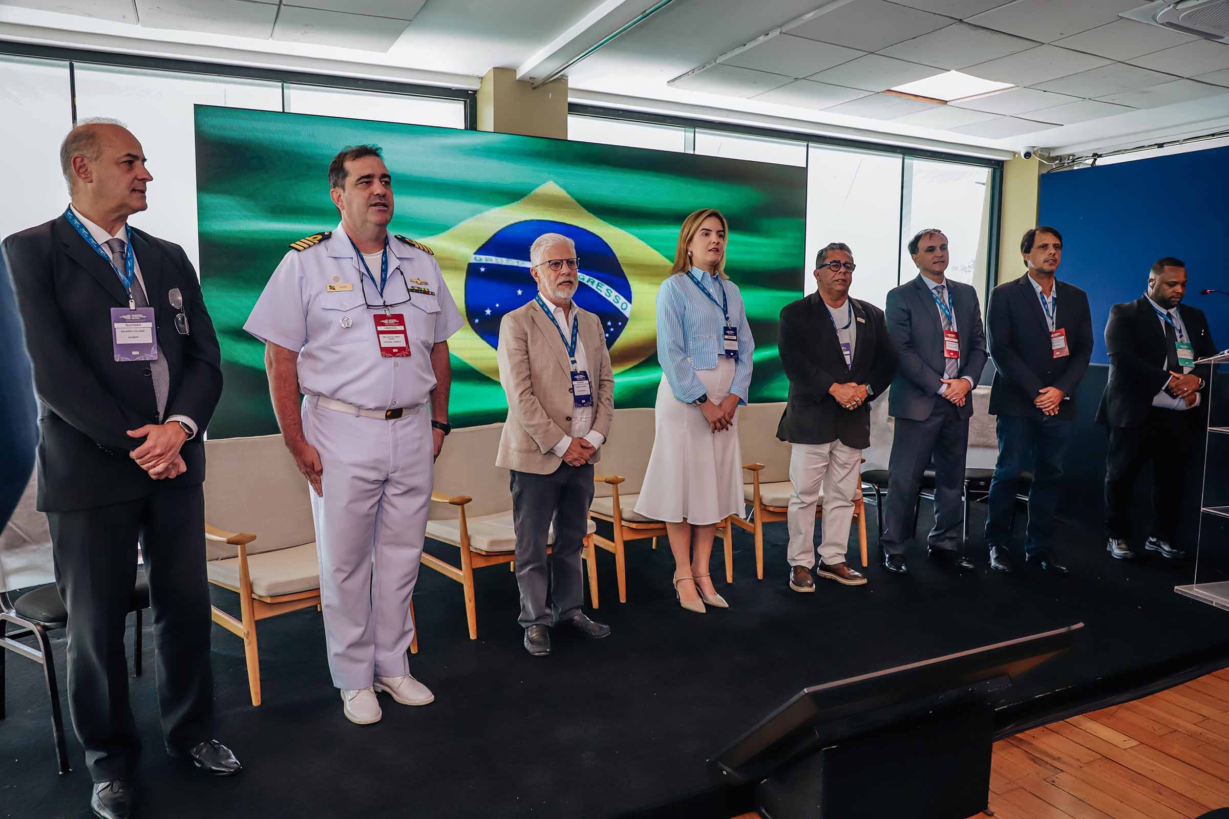 O Congresso Internacional Náutica, realizado no Yacht Clube da Bahia, reuniu autoridades e especialistas para discutir o potencial do turismo náutico no desenvolvimento socioeconômico da Bahia, que abriga a maior costa litorânea do Brasil e a Baía de Todos os Santos, a segunda maior baía do mundo.
