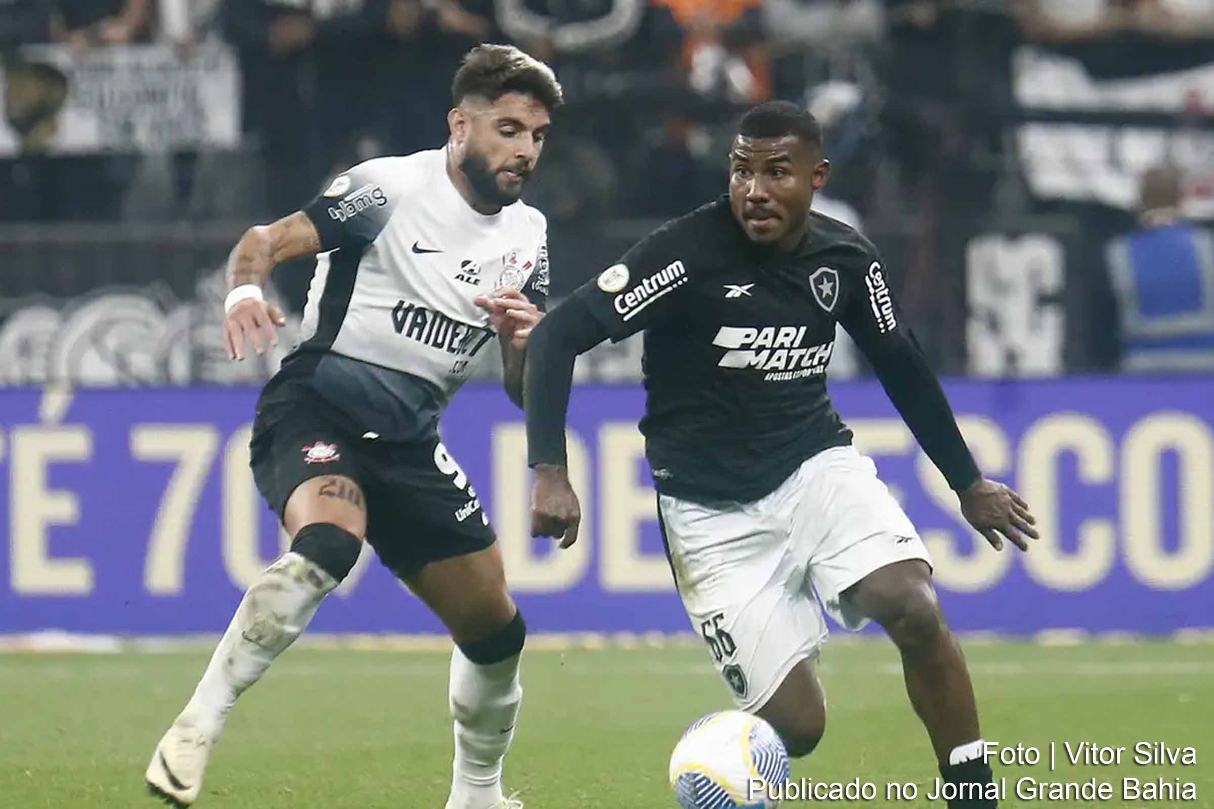 Botafogo derrota o Corinthians e mantém distância confortável na liderança do Brasileirão.