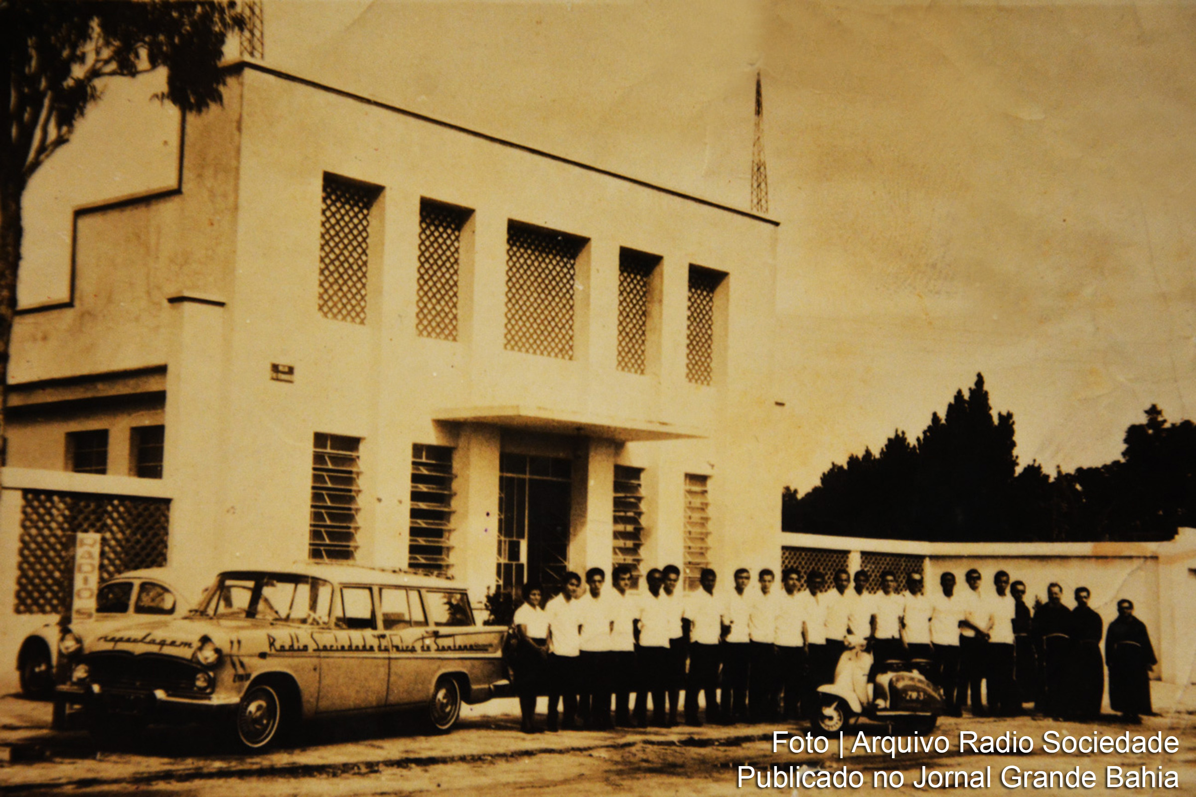 A cobertura foi realizada por uma equipe jovem que se destacou na história do rádio local.