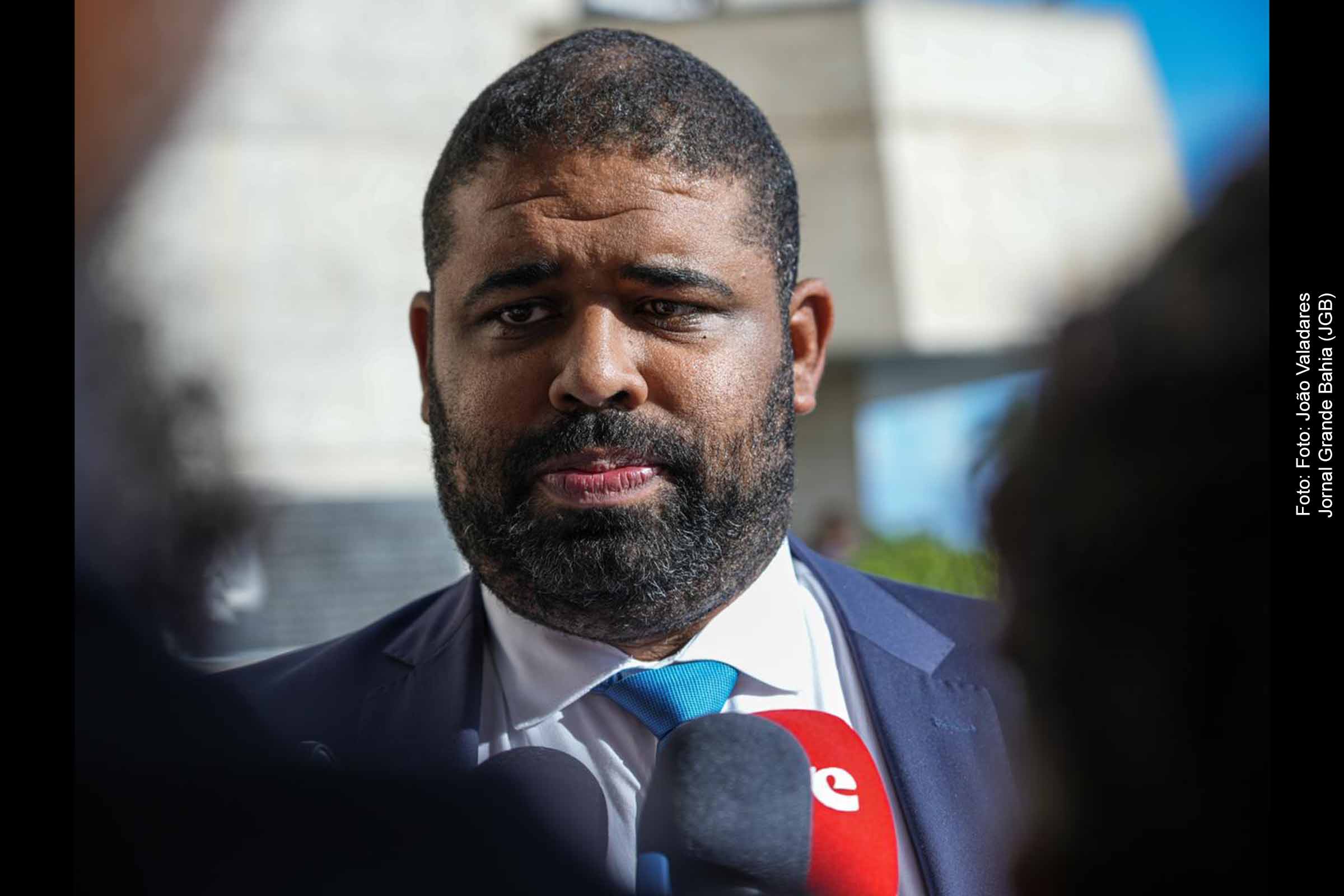 Coordenador da campanha de Zé Neto critica tentativa de José Ronaldo de desvincular imagem do Governo Colbert em Feira de Santana