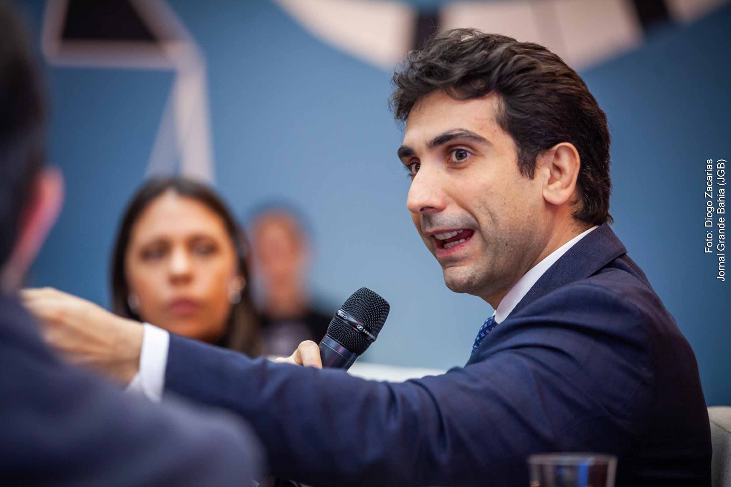 Gabriel Galípolo, indicado para presidir o Banco Central em 2025, terá o desafio de equilibrar as demandas do governo e do mercado em meio a um cenário de pressões econômicas.