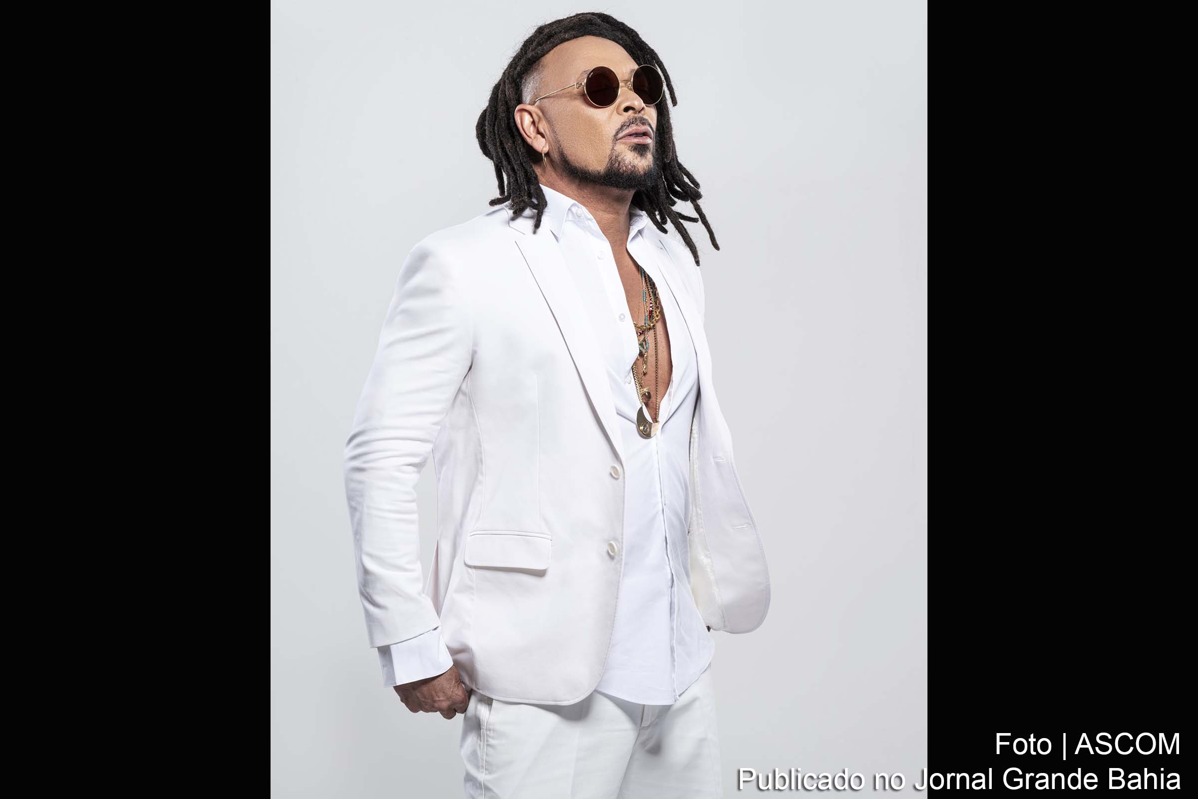 O cantor Jau se prepara para uma temporada intensa de eventos na Bahia, com shows que celebram a cultura baiana e o espírito do verão.