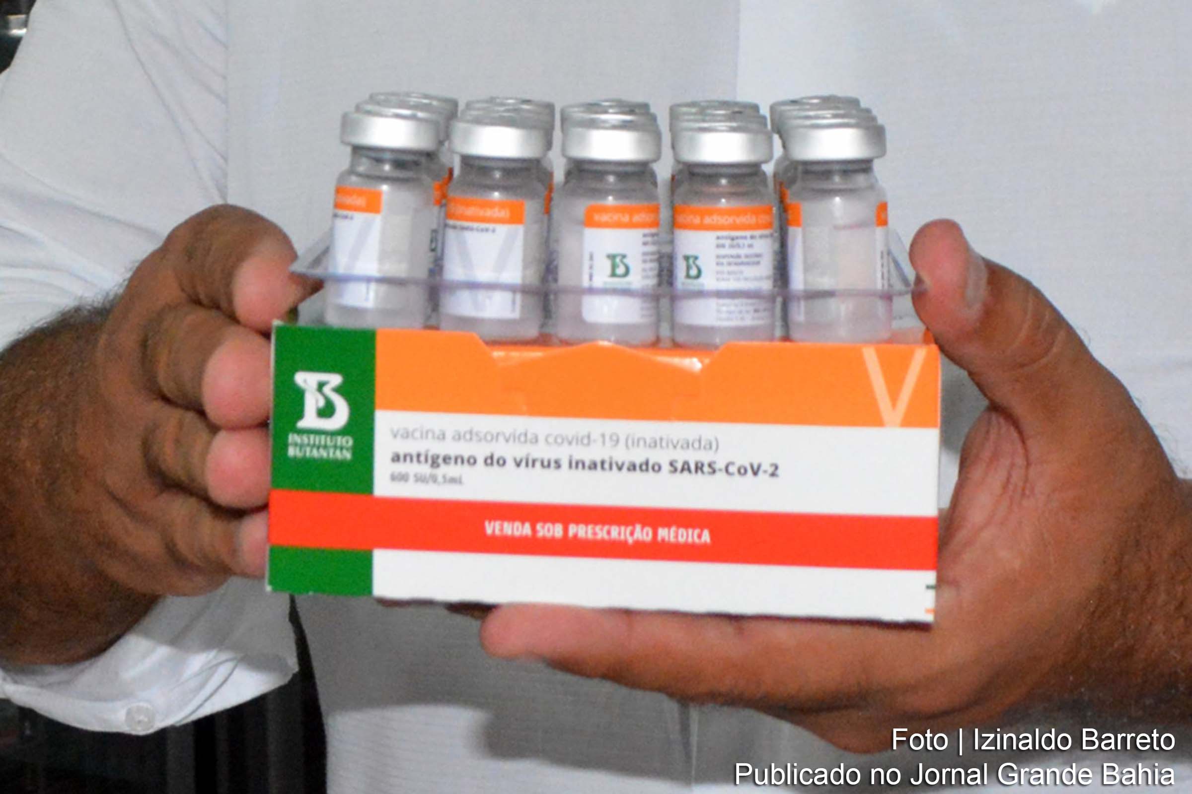 Vacinação contra Covid-19 é suspensa por falta de doses em Feira de Santana, informa Governo Colbert Martins