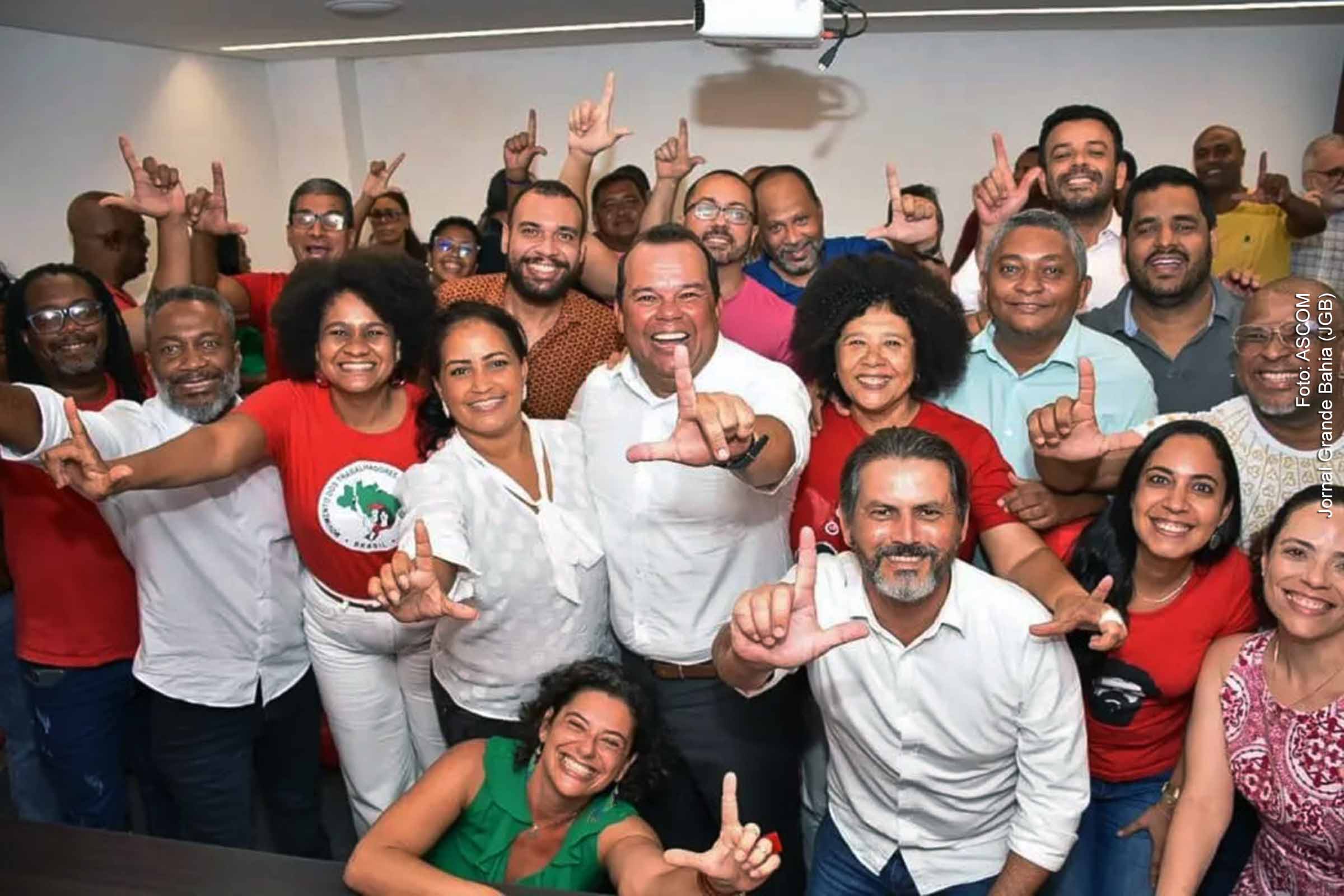 Partido dos Trabalhadores organiza evento de mobilização para reforçar o apoio à candidatura de Geraldo Júnior e Fabya Reis na capital baiana, discutindo propostas e desafios para a cidade.