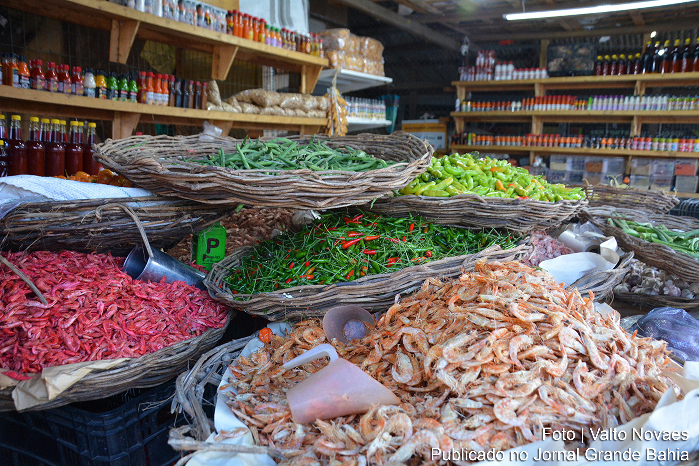 Centro de Abastecimento de Feira de Santana registra alta procuro por ingredientes do caruru às vésperas do Dia de São Cosme e Damião