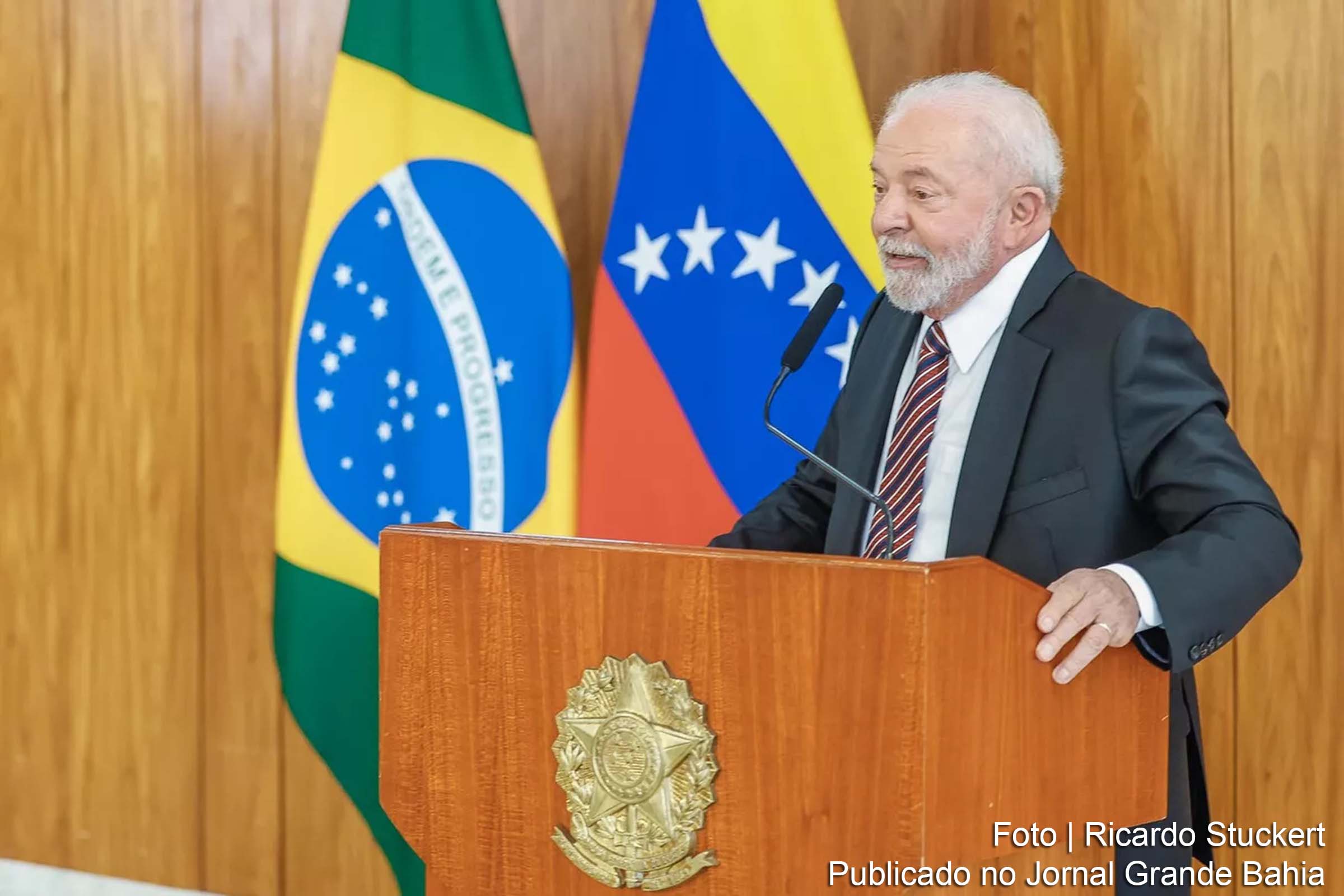 A abordagem do governo brasileiro é resolver as questões diplomáticas de maneira discreta para evitar a intensificação do conflito.