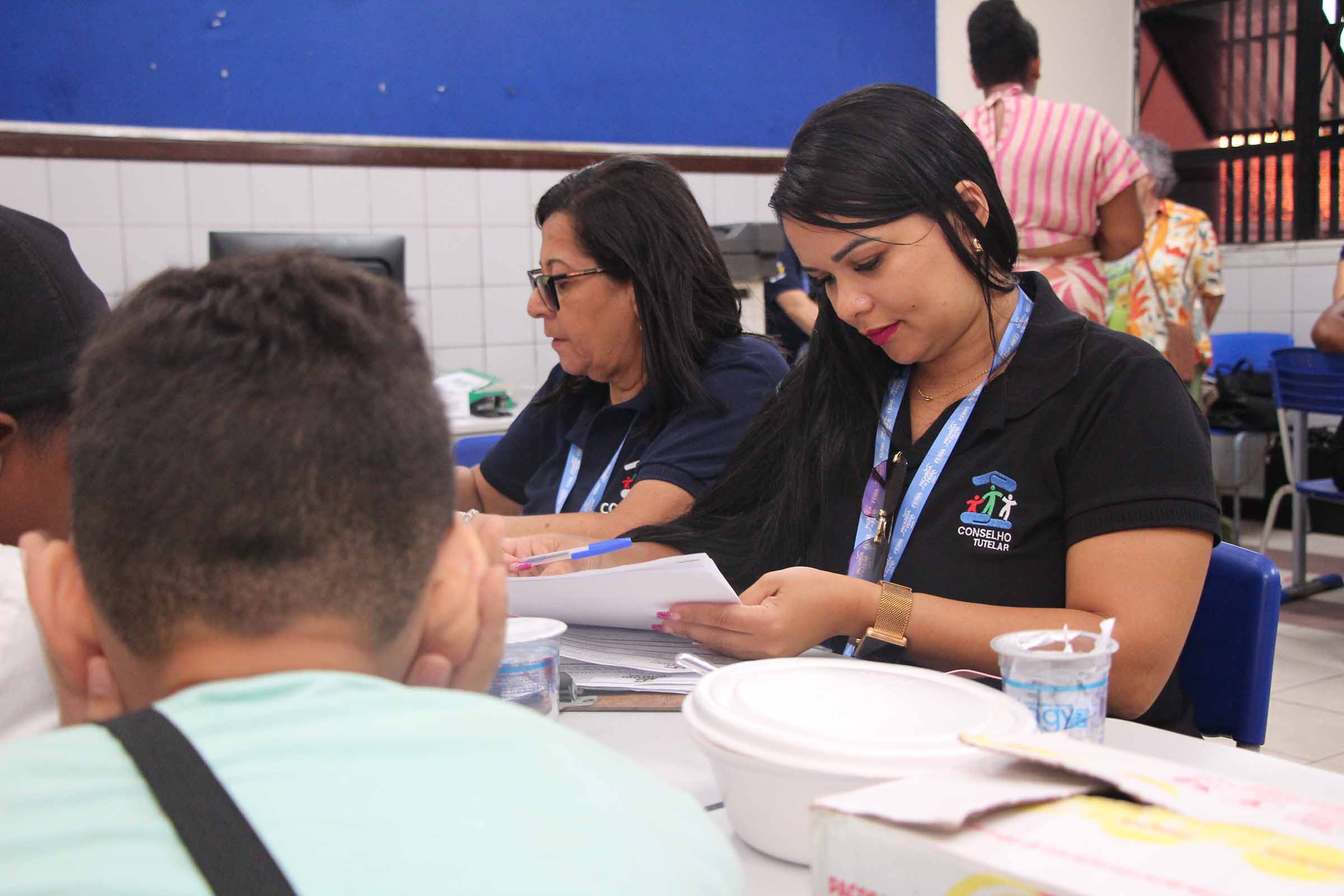 A Secretaria de Justiça e Direitos Humanos solicitou esclarecimentos à Prefeitura de Feira de Santana após denúncias de impedimento da atuação do Conselho Tutelar na ExpoFeira, visando garantir a proteção dos direitos de crianças e adolescentes.