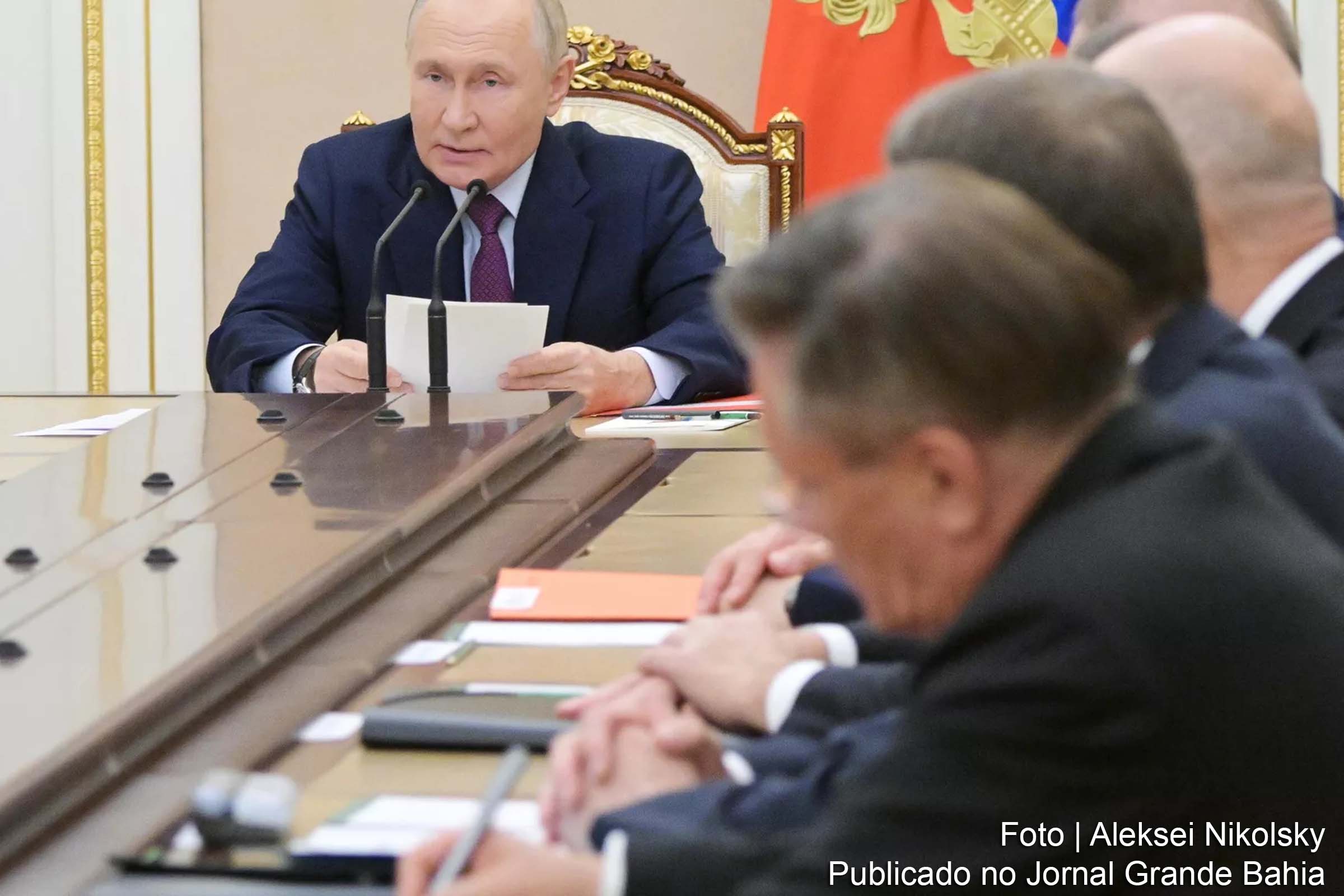 Especialista analisa mudança na doutrina nuclear da Rússia por Vladimir Putin