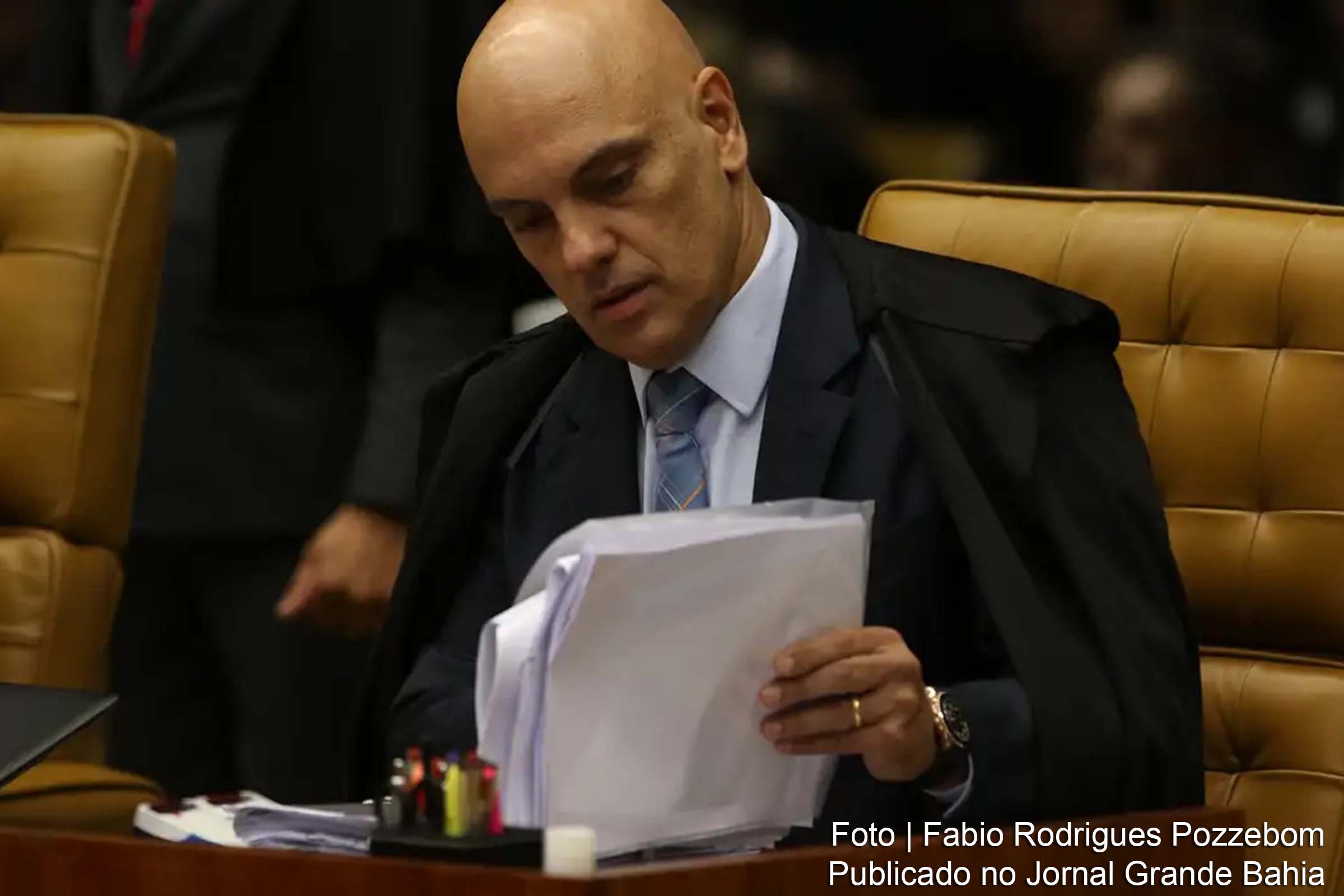 Ministro Alexandre de Moraes determina desbloqueio da rede social X no Brasil
