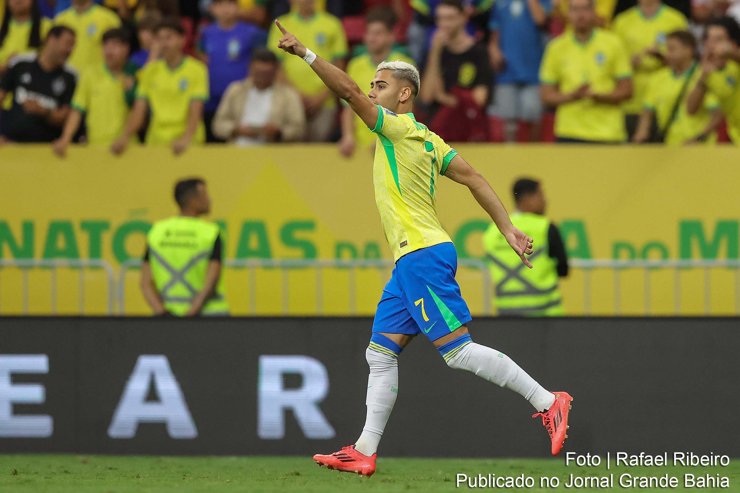 Andreas Pereira comemora gol de voleio marcado contra o Peru, pelas Eliminatórias da Copa do Mundo de 2026.