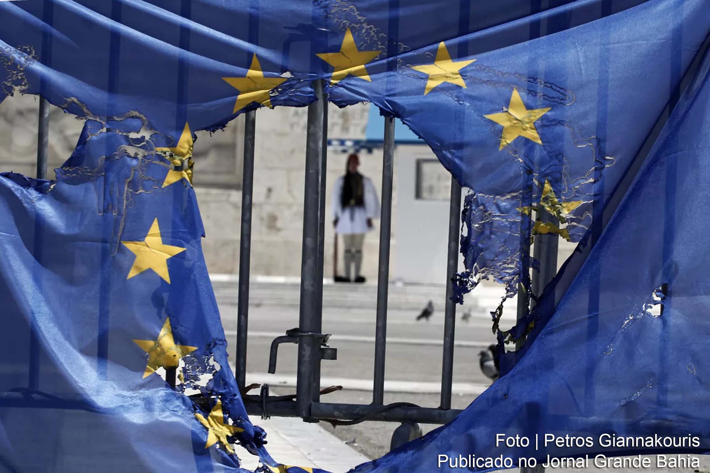 Nova legislação visa facilitar a expulsão de migrantes irregulares, em contraste com a diretiva de retorno de 2008.