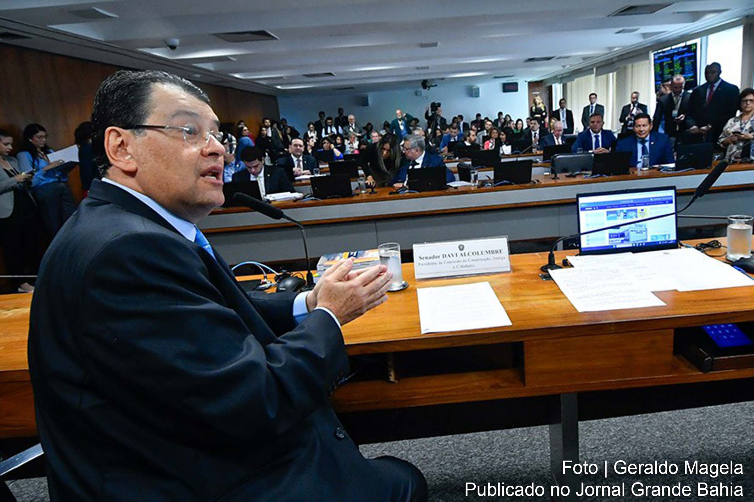 No dia 23 de outubro, a Comissão de Constituição e Justiça do Senado aprovou o plano de trabalho para a regulamentação da reforma tributária, com previsão de audiências públicas e sessões temáticas.