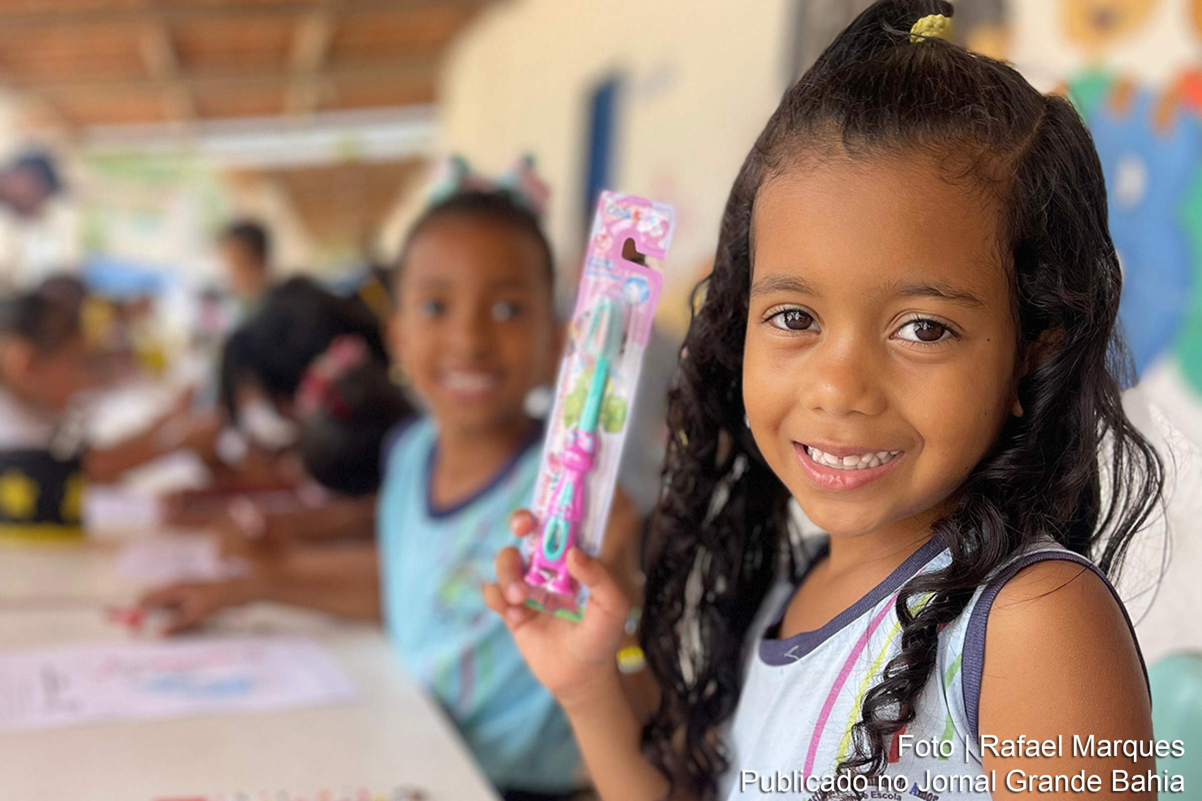 Estudantes participam de atividades educativas sobre saúde bucal na Escola Municipal Fada Madrinha, em homenagem ao Dia Nacional da Saúde Bucal.