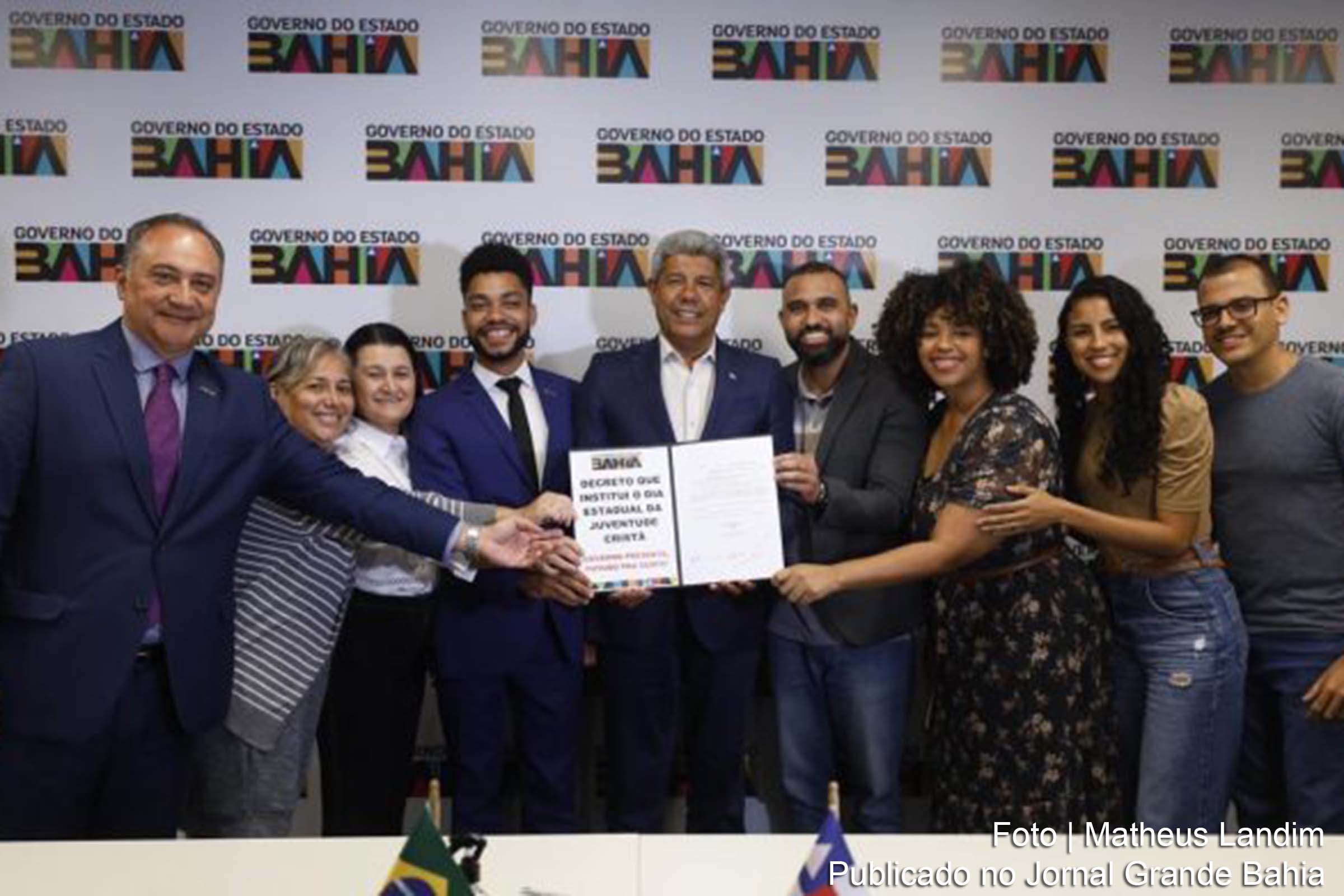 Governador Jerônimo Rodrigues institui o Dia Estadual da Juventude Cristã na Bahia