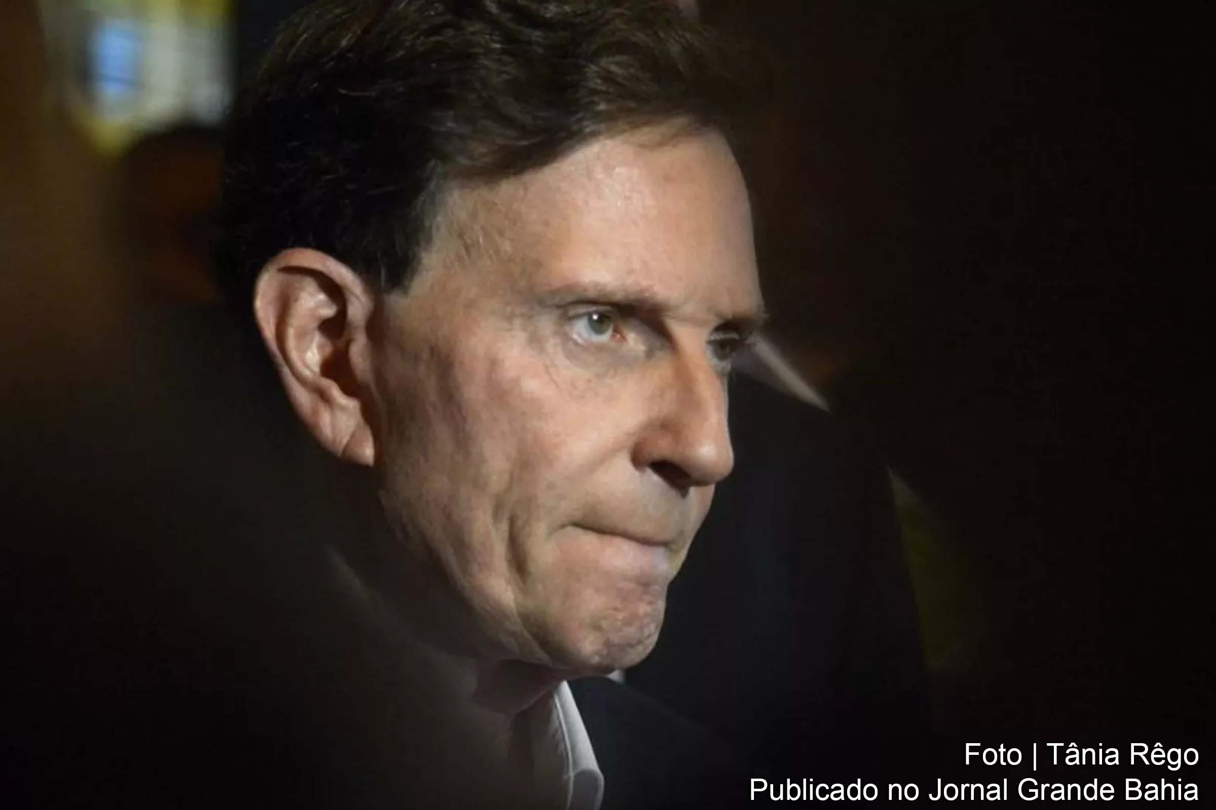 Marcelo Crivella, ex-prefeito do Rio de Janeiro, e o empresário Rafael Alves são condenados à inelegibilidade até 2028 devido a um esquema de corrupção.