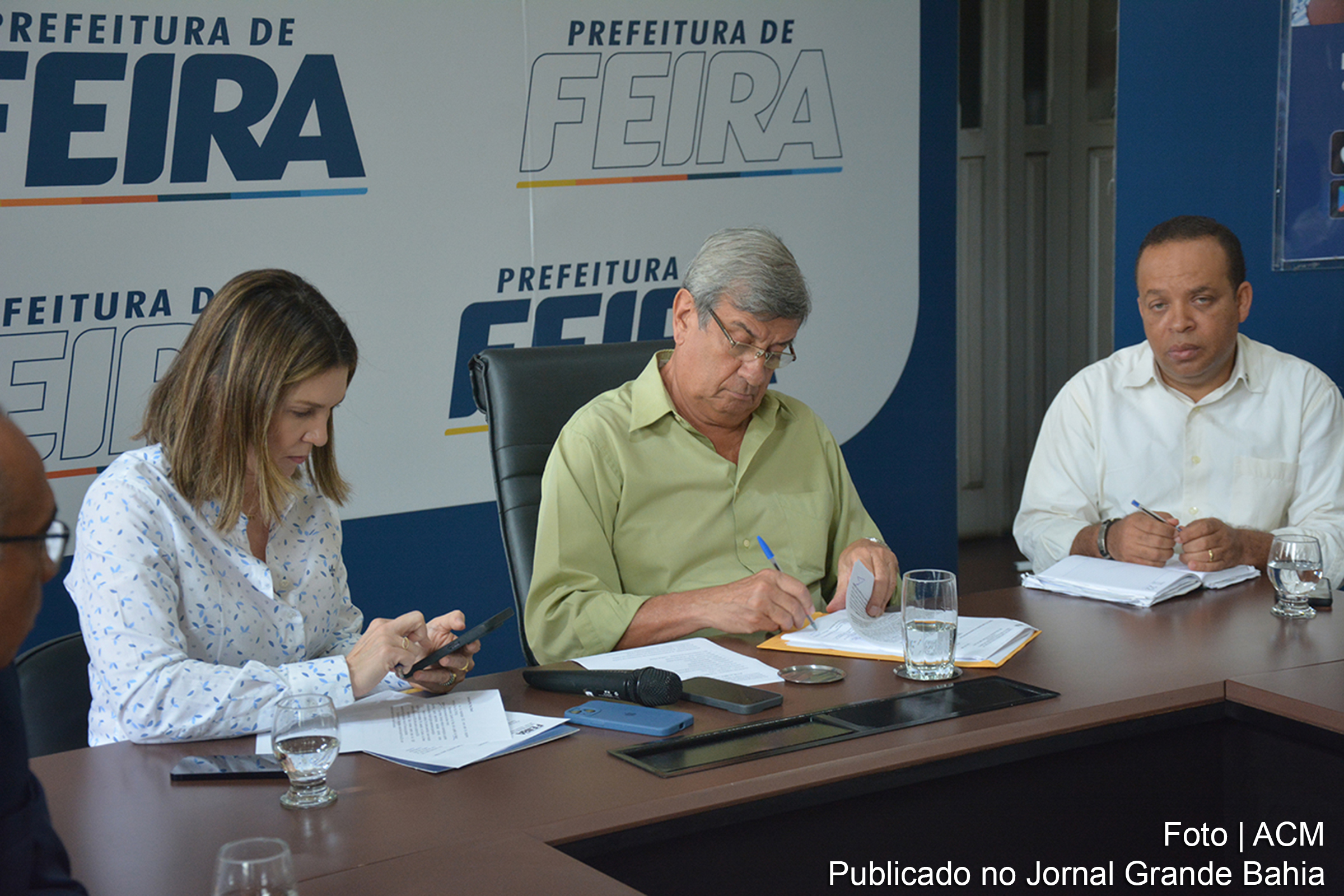 Centro focado na inclusão e prevenção da violência será construído em Feira de Santana; Prefeito Colbert Martins assina contrato