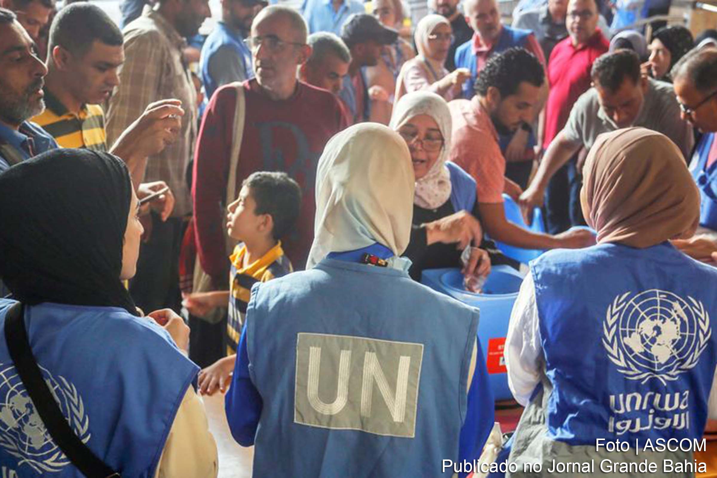 Agência de Assistência aos Refugiados Palestinos enfrenta ameaças à continuidade de seus serviços após legislação aprovada pelo parlamento israelense.