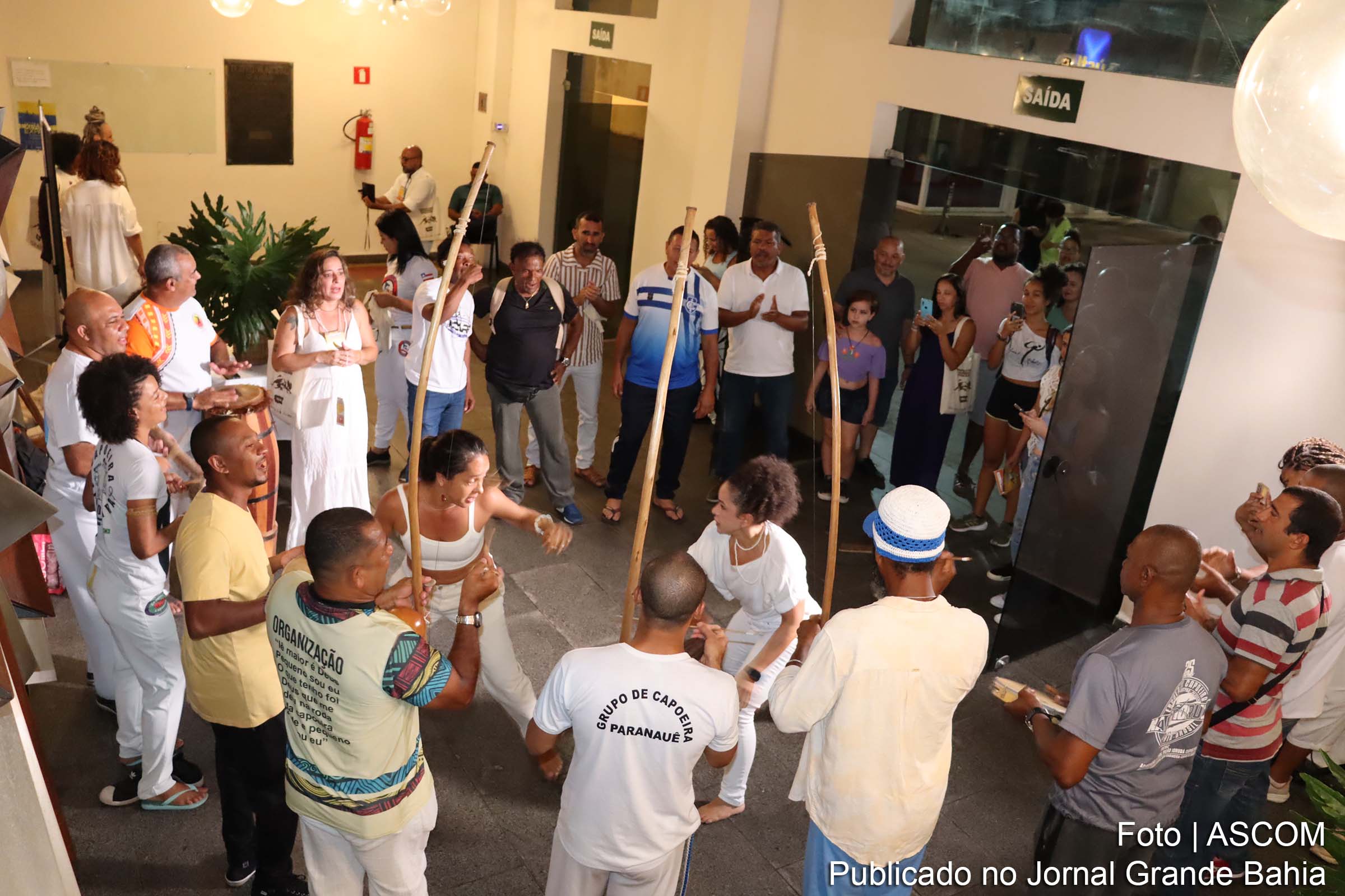 Evento em Ilhéus e assinatura em Salvador fortalecem o legado da capoeira e sua inclusão nas escolas baianas.
