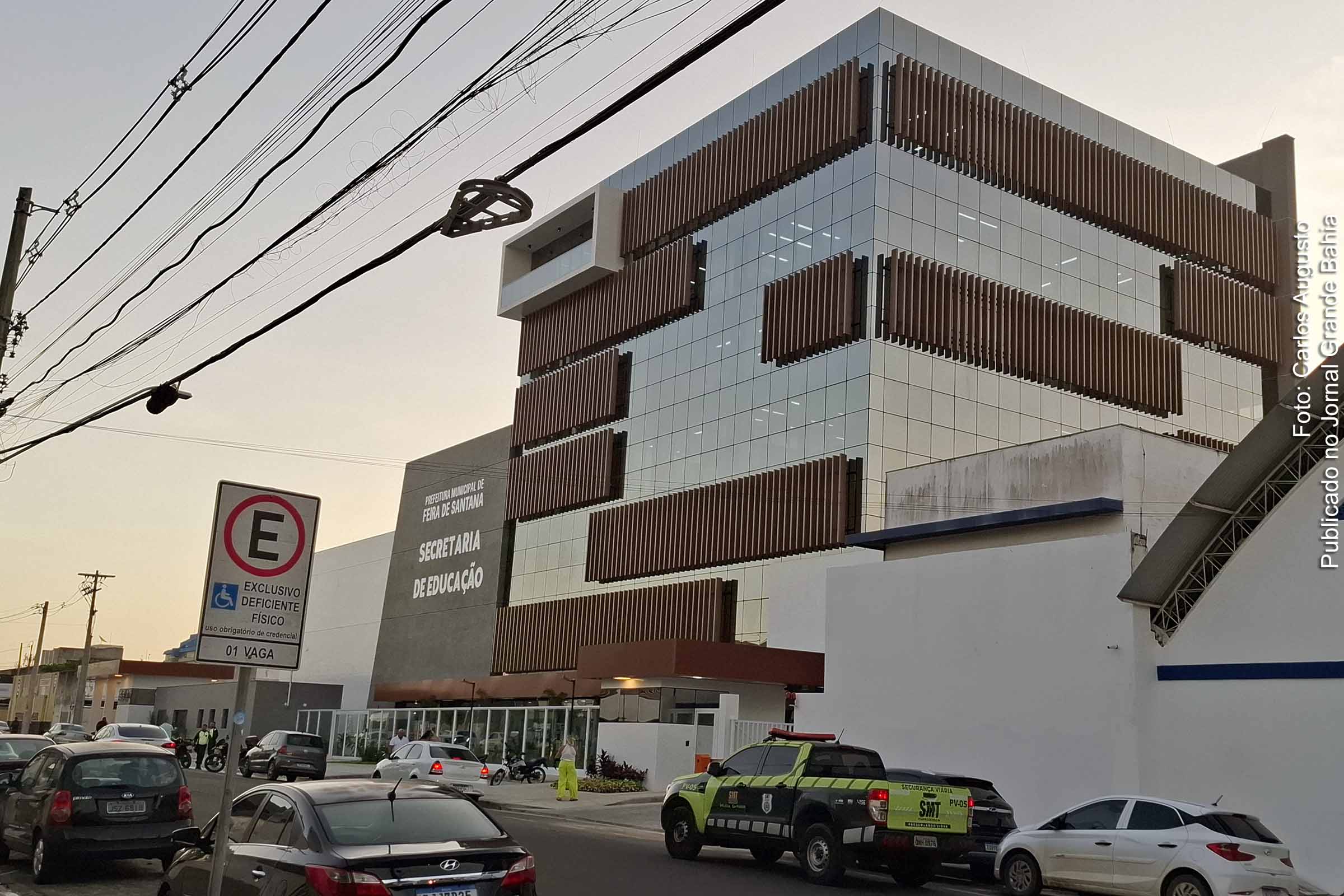 Prefeito Colbert Martins comenta sobre nova sede da SEDUC de Feira de Santana e finalidade do Centro de Formação Geraldo Leite