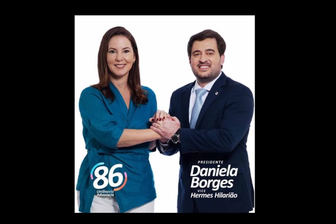Daniela Borges foi reeleita presidenta da OAB-BA em eleição realizada nesta terça-feira (19/11/2024), vencendo Ana Patricia em uma disputa polarizada. Representando a chapa “União pela Advocacia”, Daniela obteve 54,22% dos votos válidos. A nova diretoria, que inclui Hermes Hilarião como vice-presidente, tomará posse em janeiro de 2025.