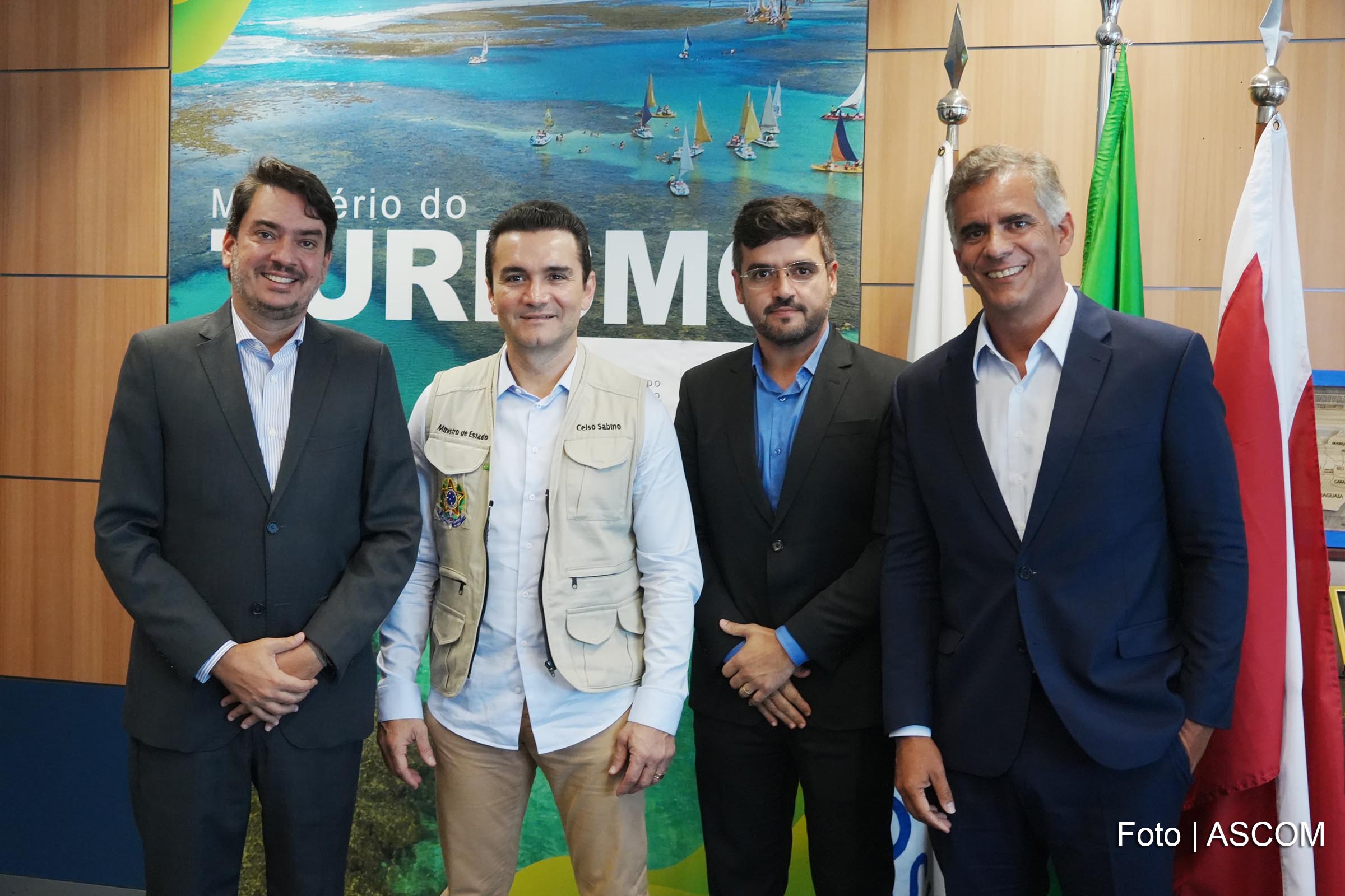 Deputados Pedro Tavares e Leur Lomanto Jr e prefeito eleito de Ilhéus buscam ampliar voos diretos para impulsionar turismo local