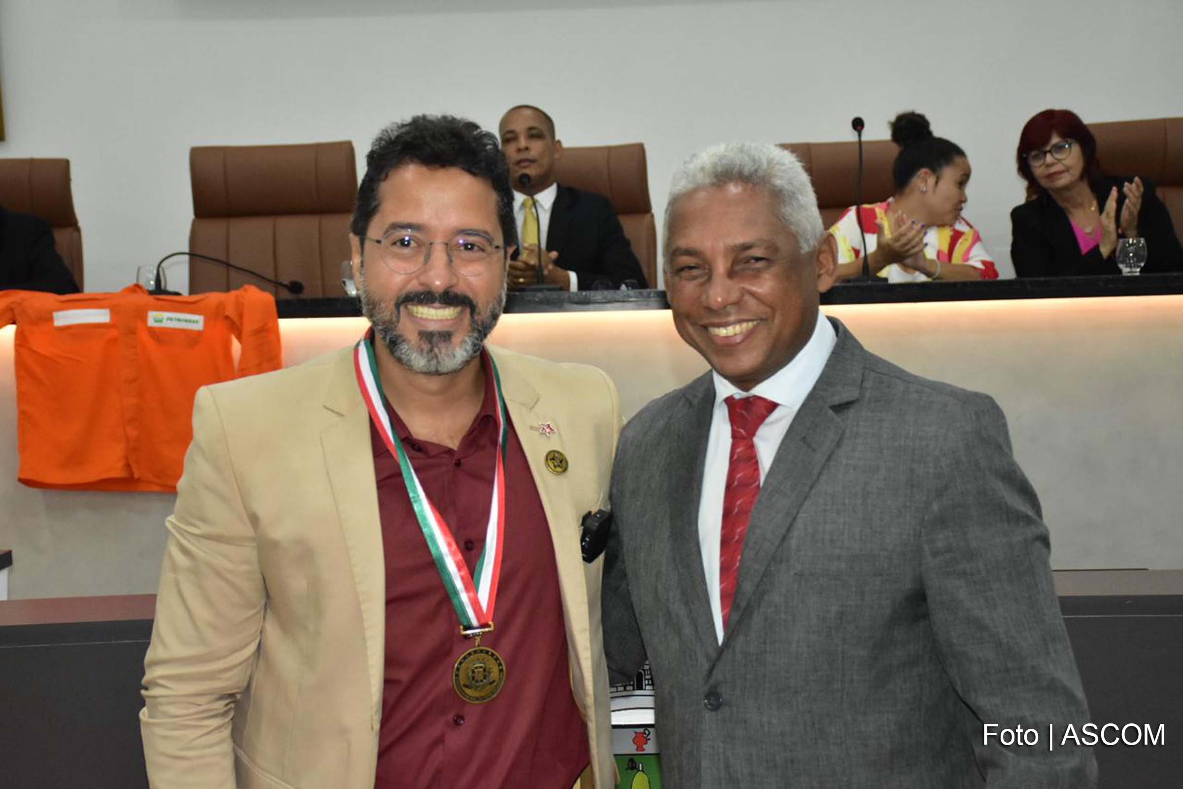 “Valoriza o movimento sindical”, diz ativista homenageado pela Câmara Municipal de Feira de Santana; Deyvid Bacelar dirige a FUP