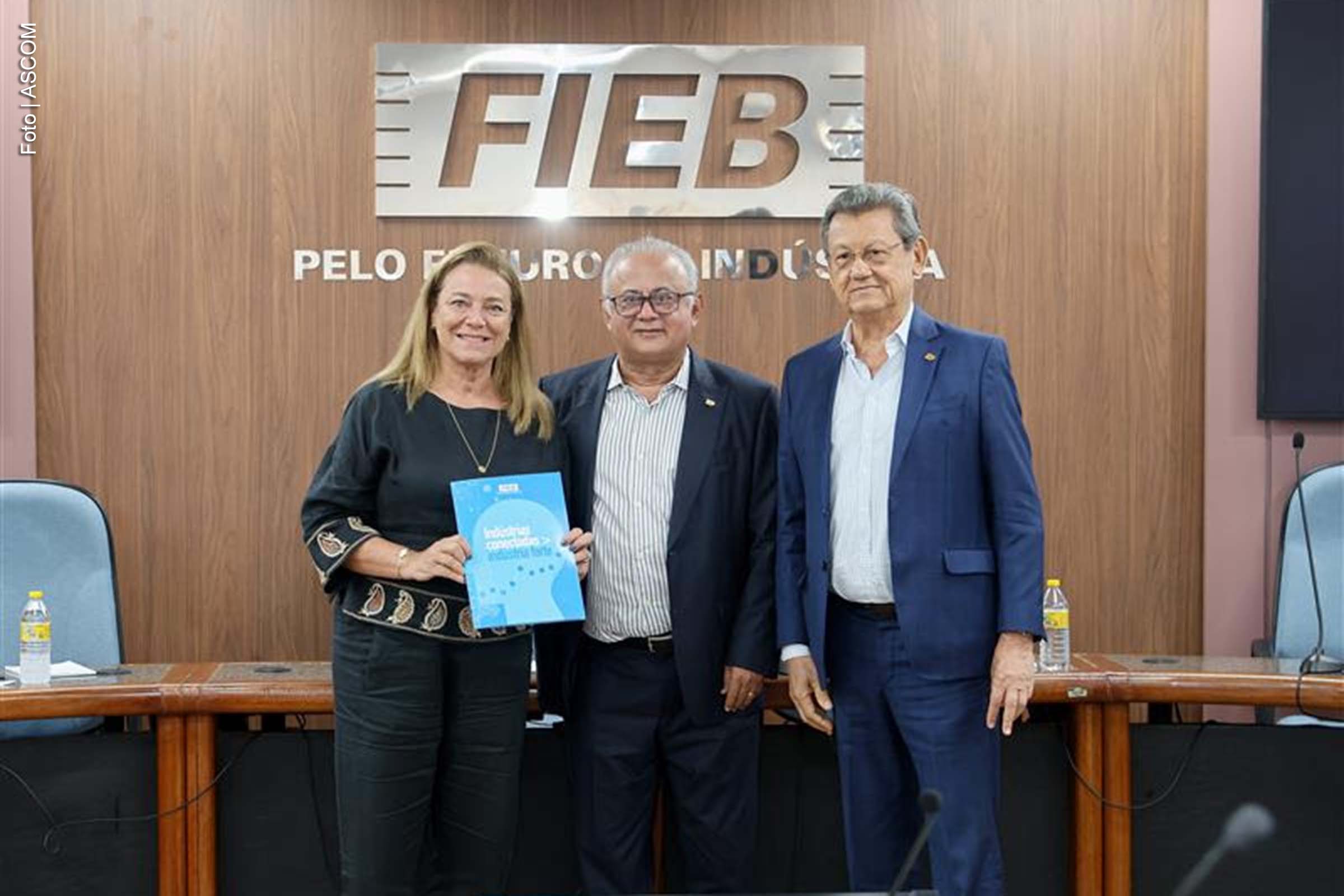 A Federação das Indústrias do Estado da Bahia (FIEB) apresentou sugestões de emendas ao Projeto de Lei 25.274/2024, que institui o Código de Vigilância em Saúde do Estado. O documento foi entregue à deputada estadual Fabíola Mansur durante o 4º Fórum da Indústria, realizado em Salvador, no dia 19 de novembro.